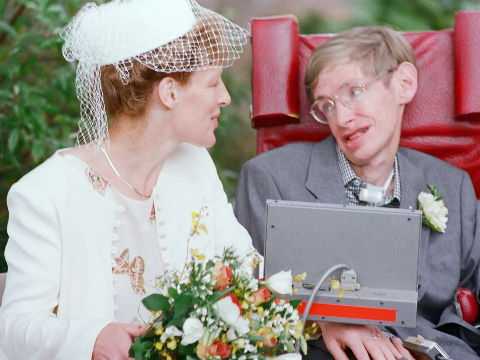Svoju aj manželkinu neveru chcel držať v tajnosti a dúfal, že on, Elaine (na fotke), Jane a jej milenec Jonathan budú fungovať jedna veľká, bláznivá rodina.