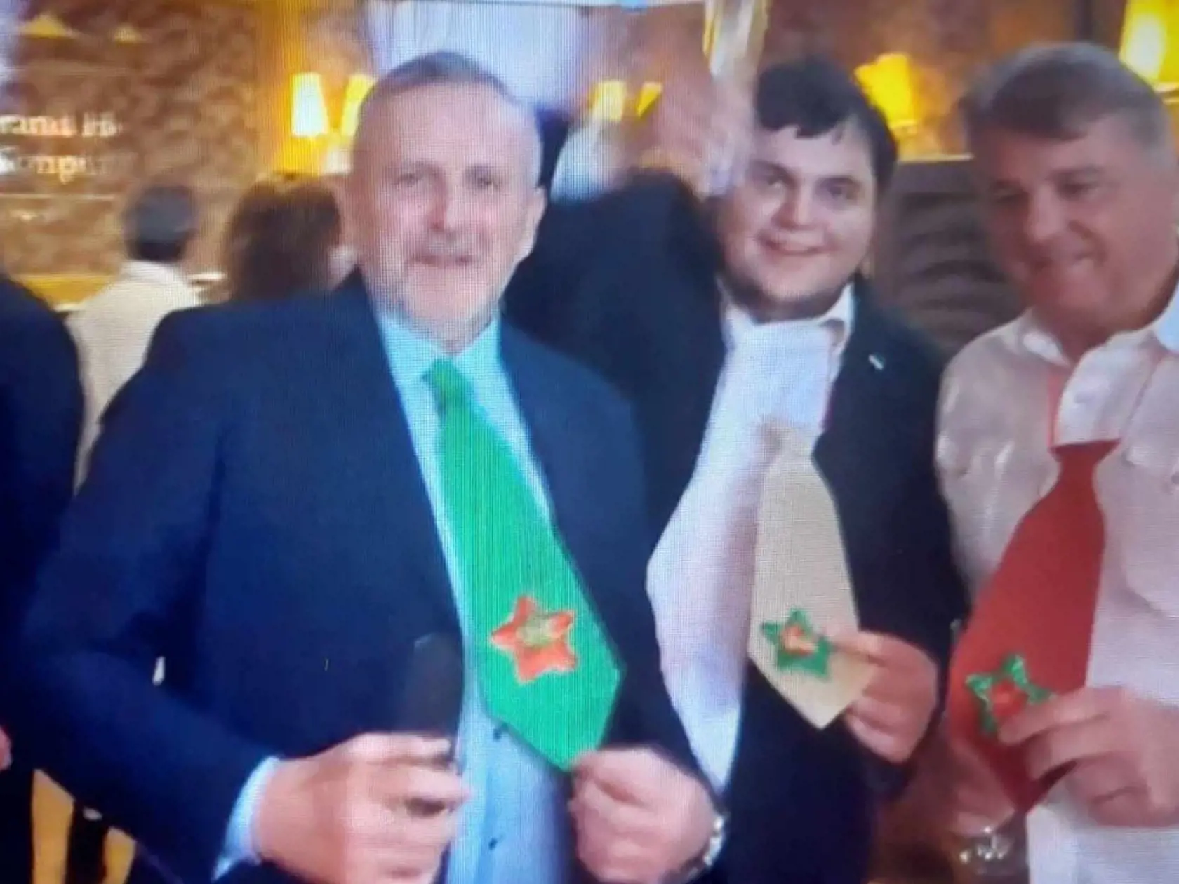 Podnikateľ Tomáš Malina (vpravo) a jeho syn (v strede).