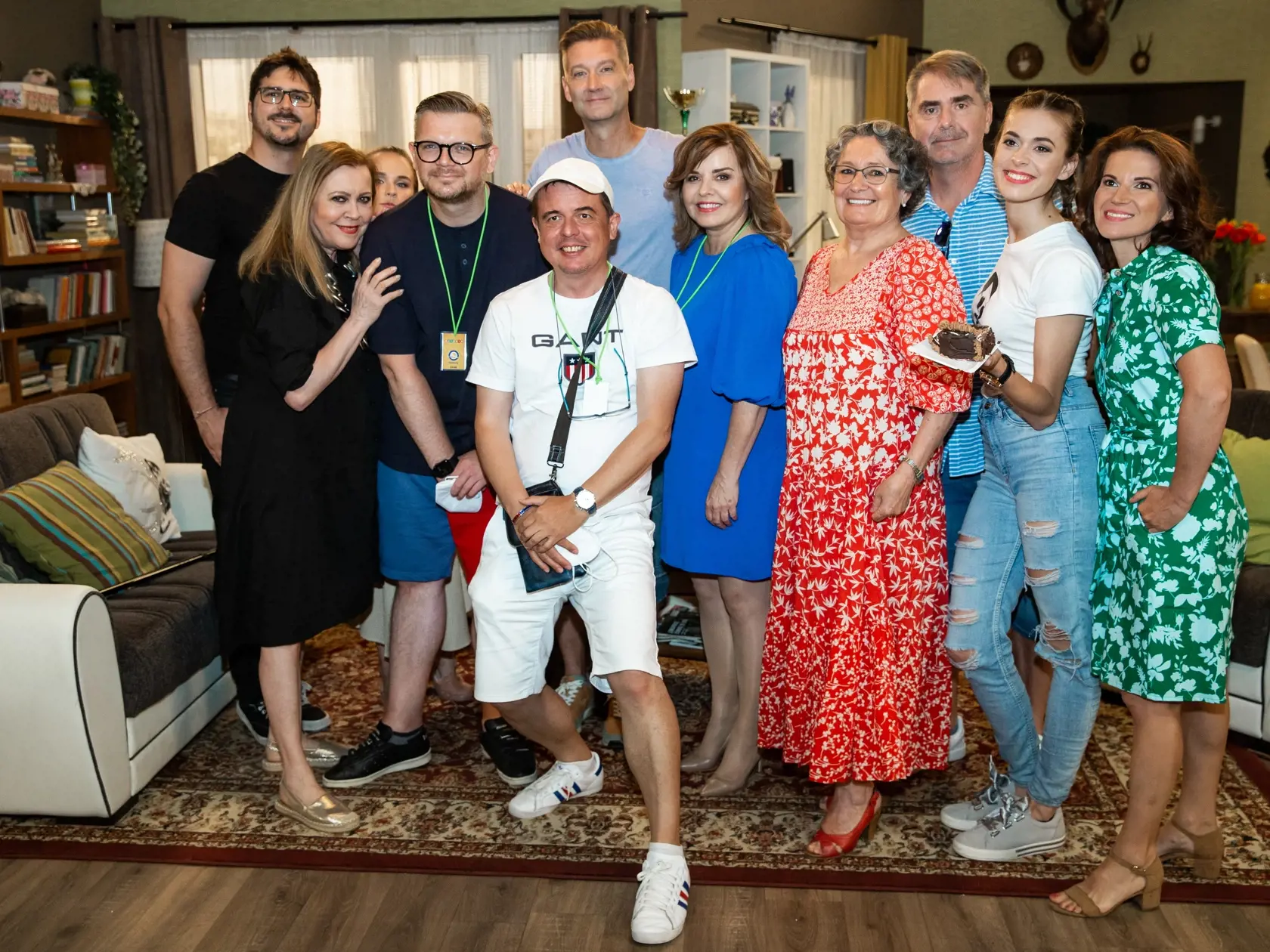 Oslava 15. rokov natáčania komediálneho seriálu "Susedia" v Bratislave. Na snímke Dominika Richterová, Kristína Barancová Pírová, Viki Ráková, Zuzana Tlučková, Andrej Kraus, Peter Marcin, Marta Sládečková, Boris Pršo, Marek Kochanský a Eva Matejková.