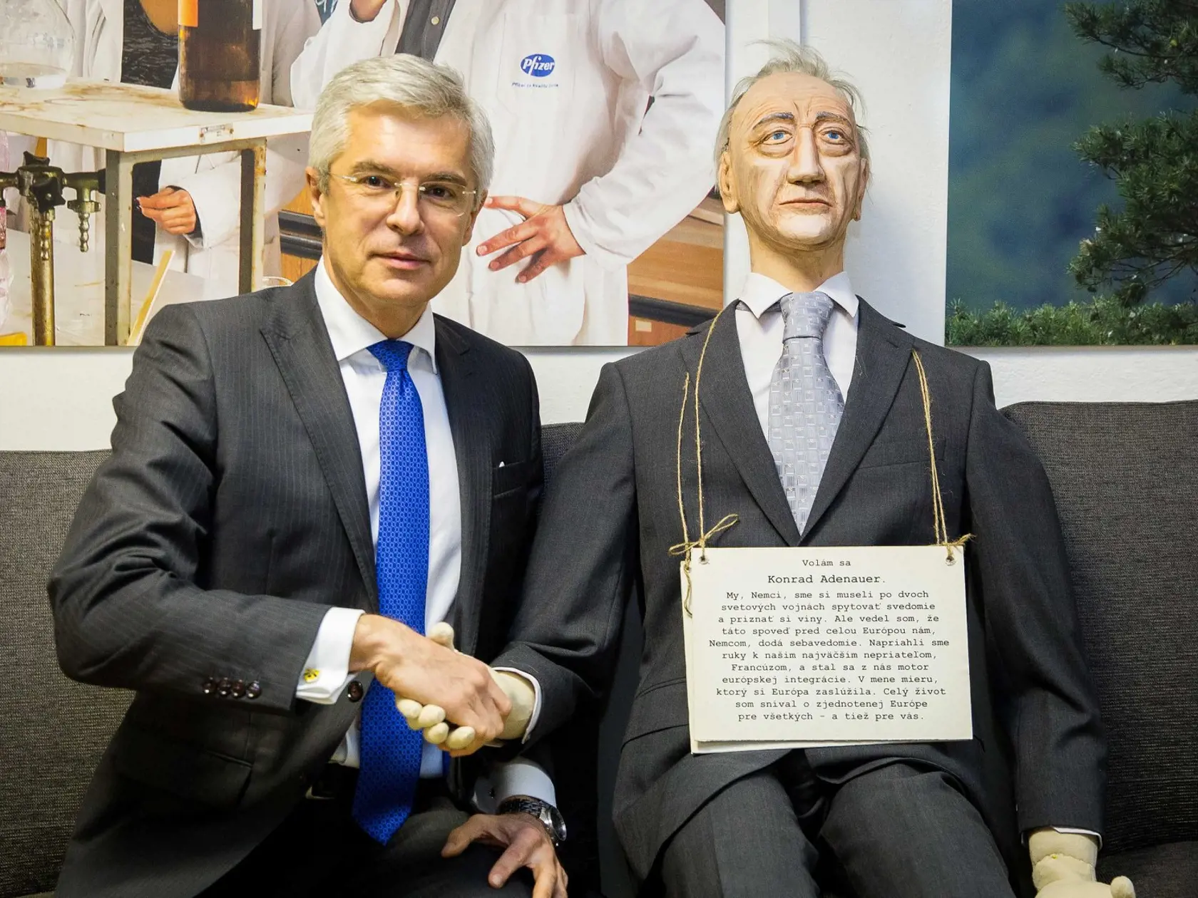 Náš diplomat Ivan Korčok podporuje informovanie o našej histórii aj takýmto zaujímavým spôsobom