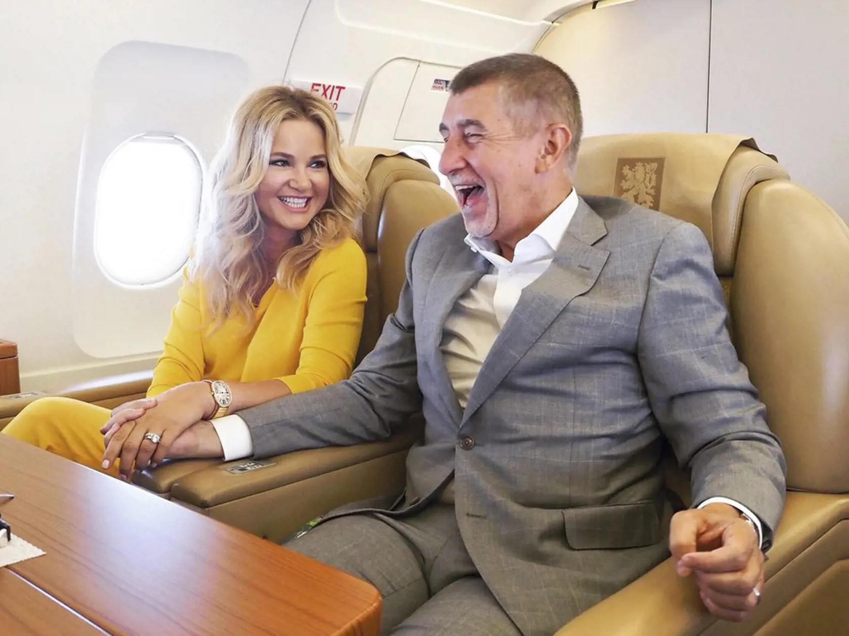 Český premiér Andrej Babiš s manželkou Monikou na ceste do Fínska.