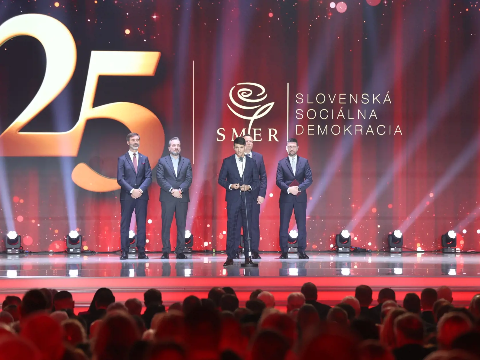 Príhovor mal aj europoslanec Erik Kaliňák (Smer).