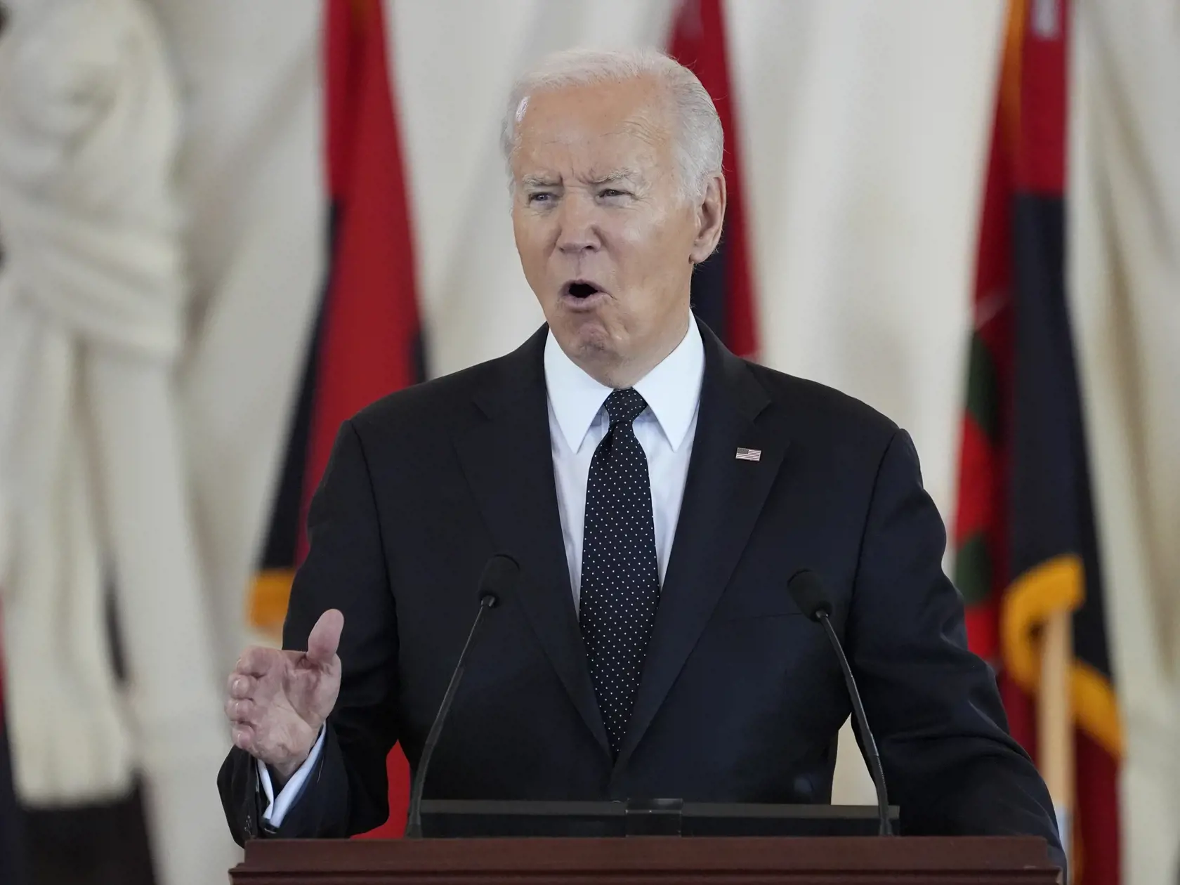 Americký prezident Joe Biden vystupuje s príhovorom počas slávnosti na pamiatku obetí holokaustu vo Washingtone v utorok 7. mája 2024.