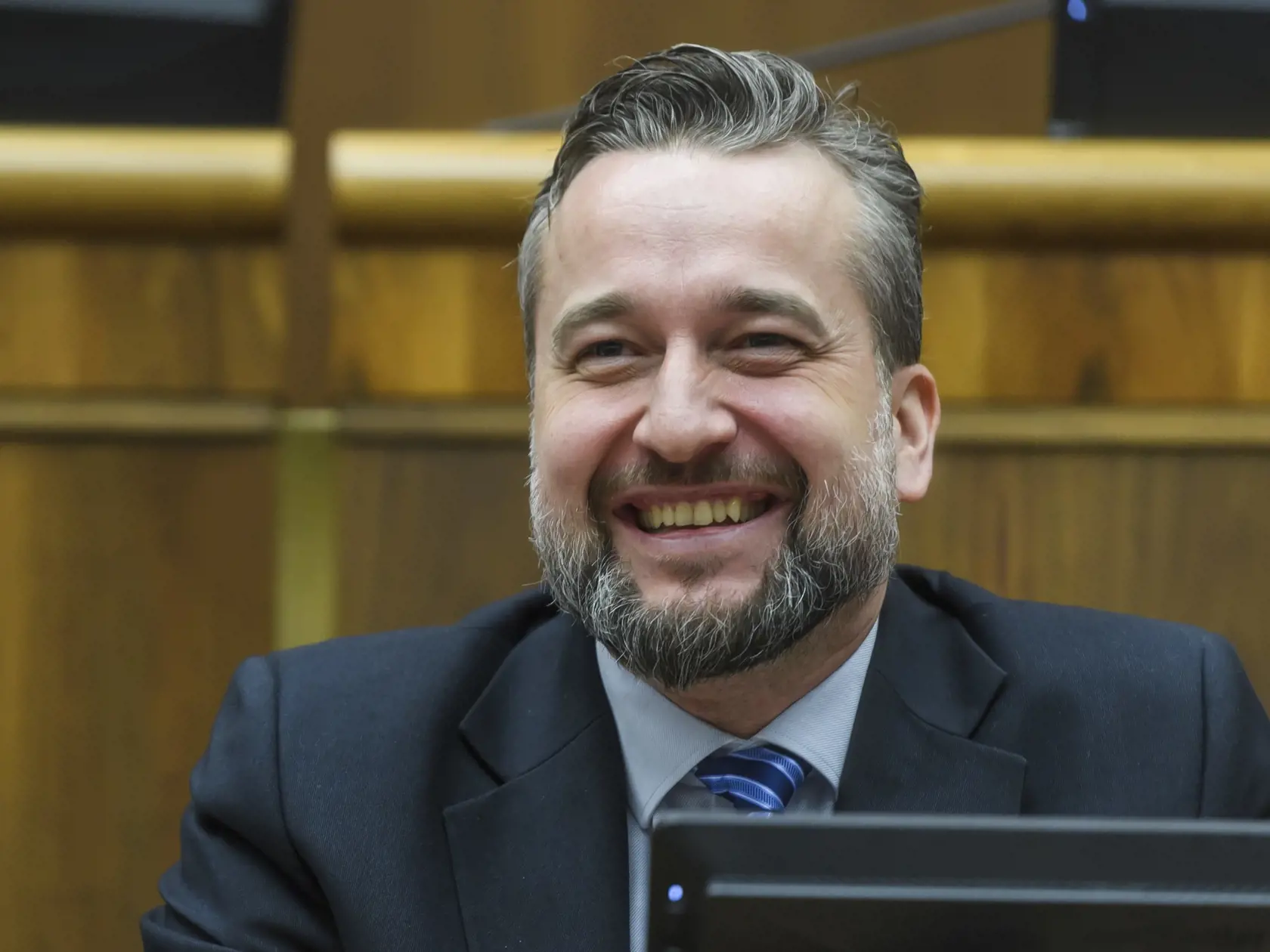 Na snímke podpredseda Národnej rady (NR) SR Ľuboš Blaha (Smer-SD) sa usmieva počas 2. chôdze parlamentu v Bratislave v utorok 14. novembra 2023. FOTO TASR - Jaroslav Novák