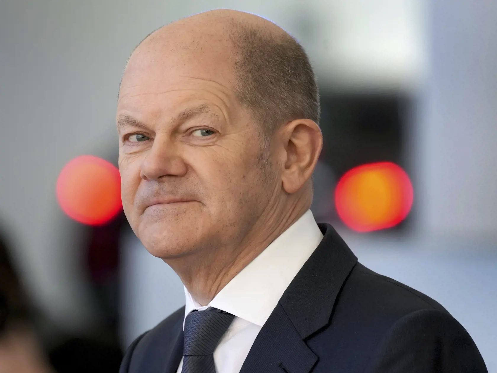 Podľa jej slov Putina na šírenie klamstiev upozornili aj nemecký kancelár Olaf Scholz a francúzsky prezident Emmanuel Macron.