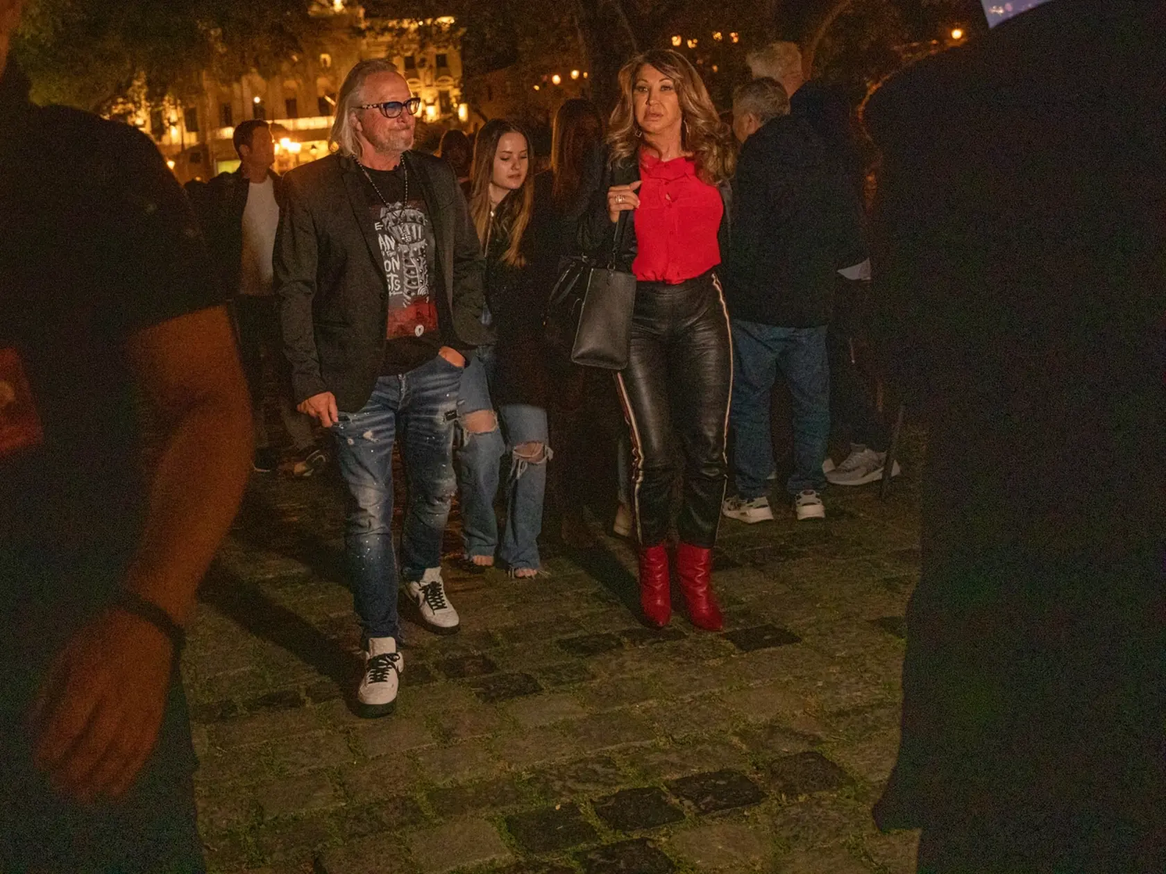 Na snímke je manželský pár Geissenovcov známy z nemeckej reality šou, ktorý pricestoval na Slovensko. V Bratislave si spravili prechádzku starým mestom.