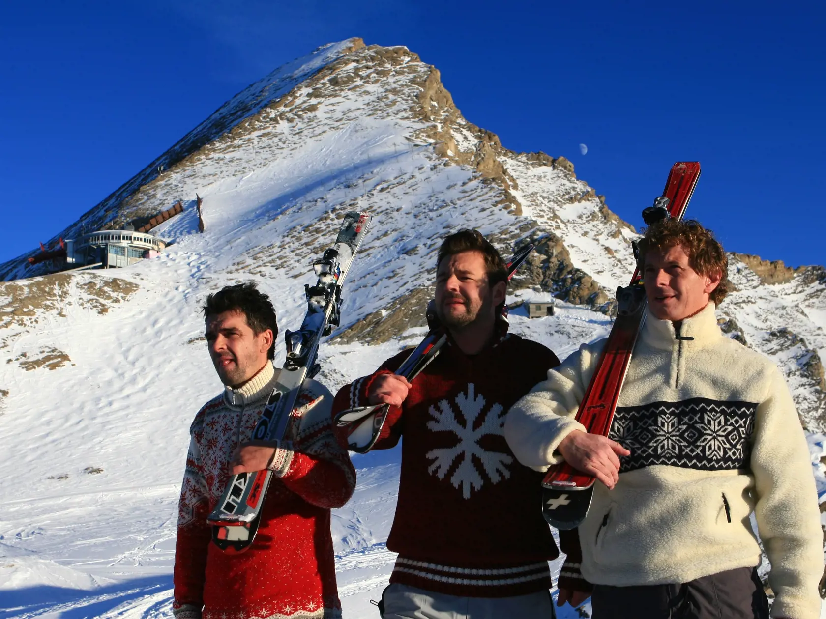 lyže
Peter Kočiš
Michal Hudák
Natacanie reklomnych dzinglov televizie JOJ
Vlado Voštinár

29.11.2006 Kaprun Rakusko
foto Ján Zemiar
pôvodný súbor:IMG_foto Jan Zemiar_2176.JPG