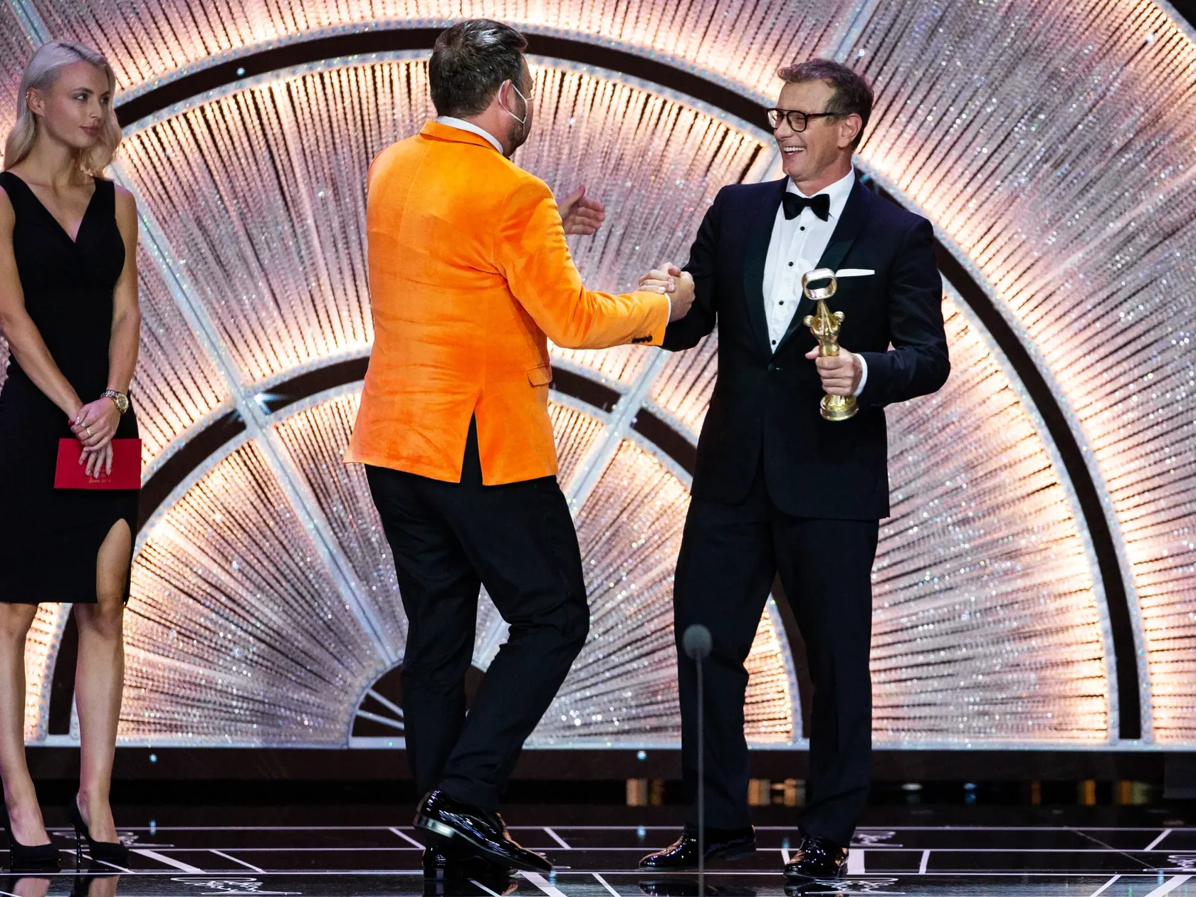 Slávnostný galavečer ankety Osobnosť televíznej obrazovky "OTO" za rok 2019 v novej budove Slovenského národného divadla v Bratislave. Na snímke Vladimir Voštinár a Michal Hudák.