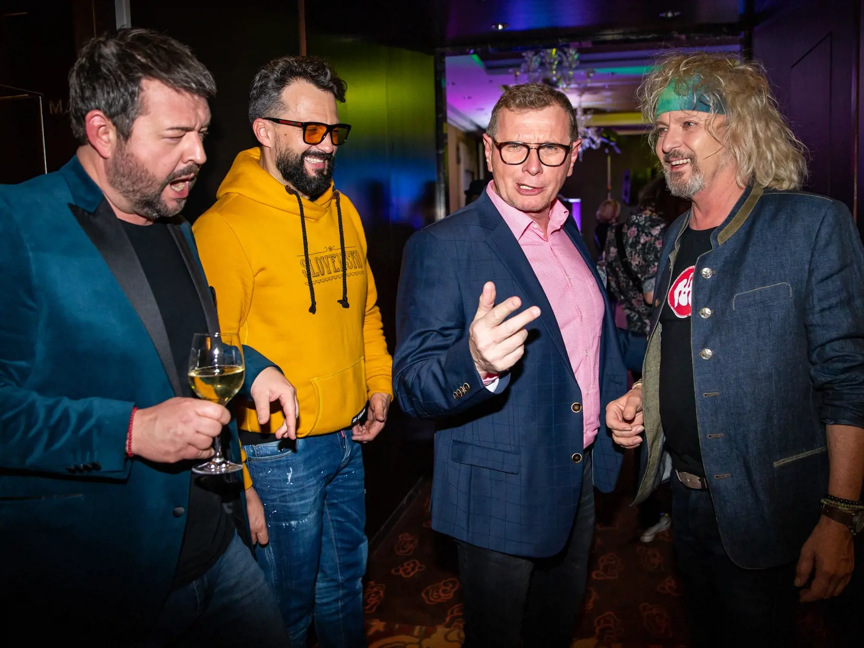 Párty televízie JOJ k príležitosti predstavenia novej zábavnej relácie, konanej v Bratislave. Na snímke Marián Čekovský, Vladimír Voštinár, Michal Hudák a Peter Nagy.