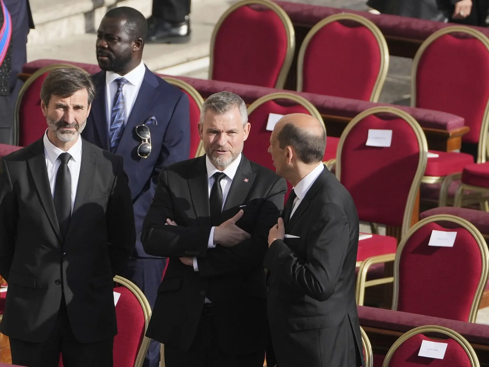 Pohreb pápeža Františka: Na mieste je aj prezident Peter Pellegrini a minister zahraničných vecí Juraj Blanár.