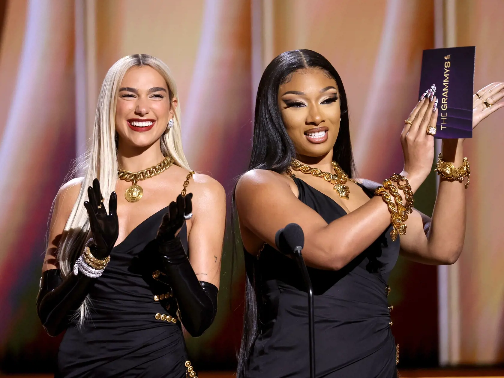 Grammy 2022: Dua Lipa