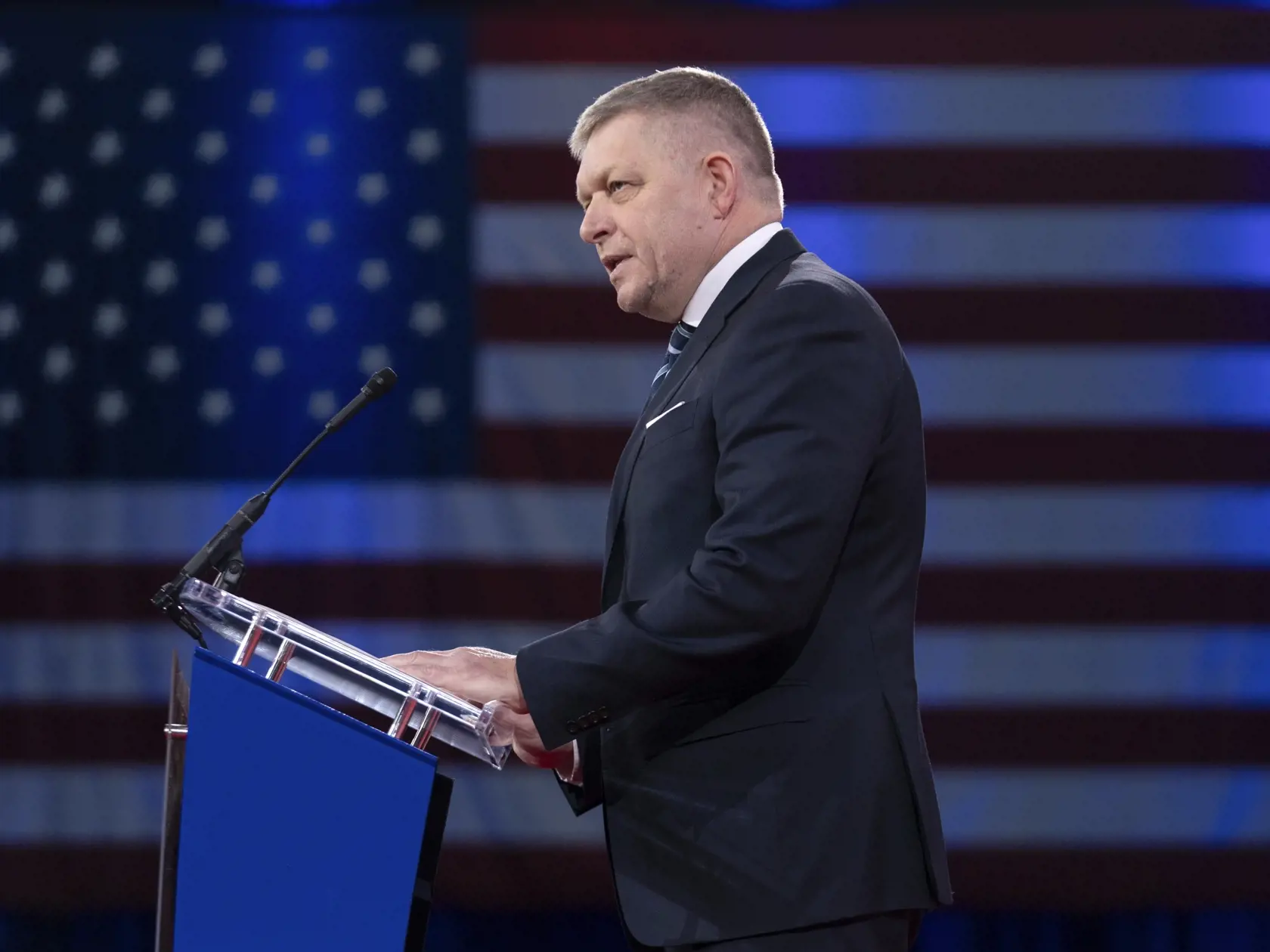 KK 3 Washington - Slovenský premiér Robert Fico vystupuje s prejavom na Konferencii konzervatívnej politickej akcie (CPAC) vo Washingtone v piatok 21. februára 2025. Konferenciu CPAC usporadúva každoročne od roku 1974 Americká konzervatívna únia (ACU). V polstoročnej histórii sa z nej stalo podujatie, ktoré mobilizuje desaťtisíce konzervatívcov z celých Spojených štátov amerických aj mimo nich. Podujatie vo Washingtone bude trvať od stredy do soboty (19.-22.2.). FOTO TASR/AP

Slovakia's Prime Minister Robert Fico speaks at the Conservative Political Action Conference, CPAC, at the Gaylord National Resort & Convention Center, Friday, Feb. 21, 2025, in Oxon Hill, Md. (AP Photo/Jose Luis Magana)