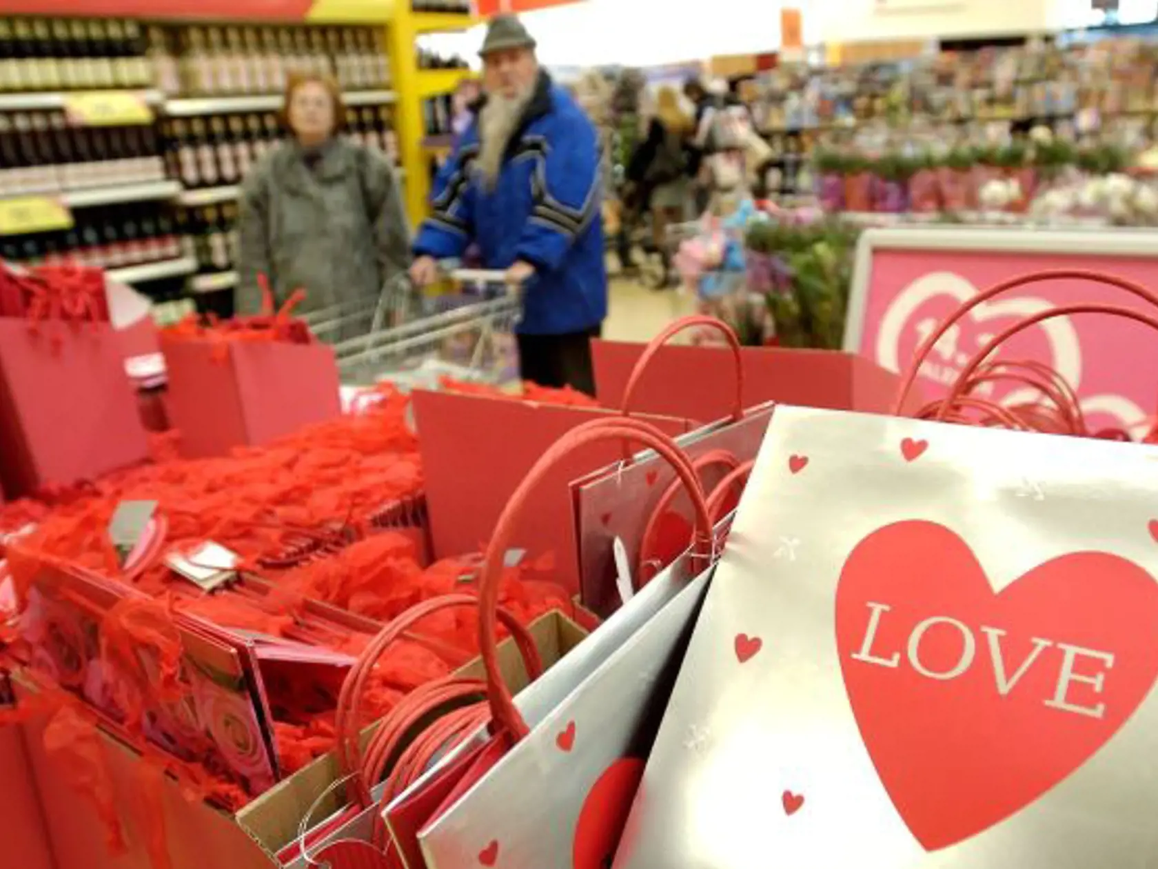 Ilustraèná fotografia k zajtrajšiemu  dòu za¾úbených - sviatku svätého Valentína (14. februára). FOTO TASR - Henrich Mišoviè Nitra 13. februára 2007