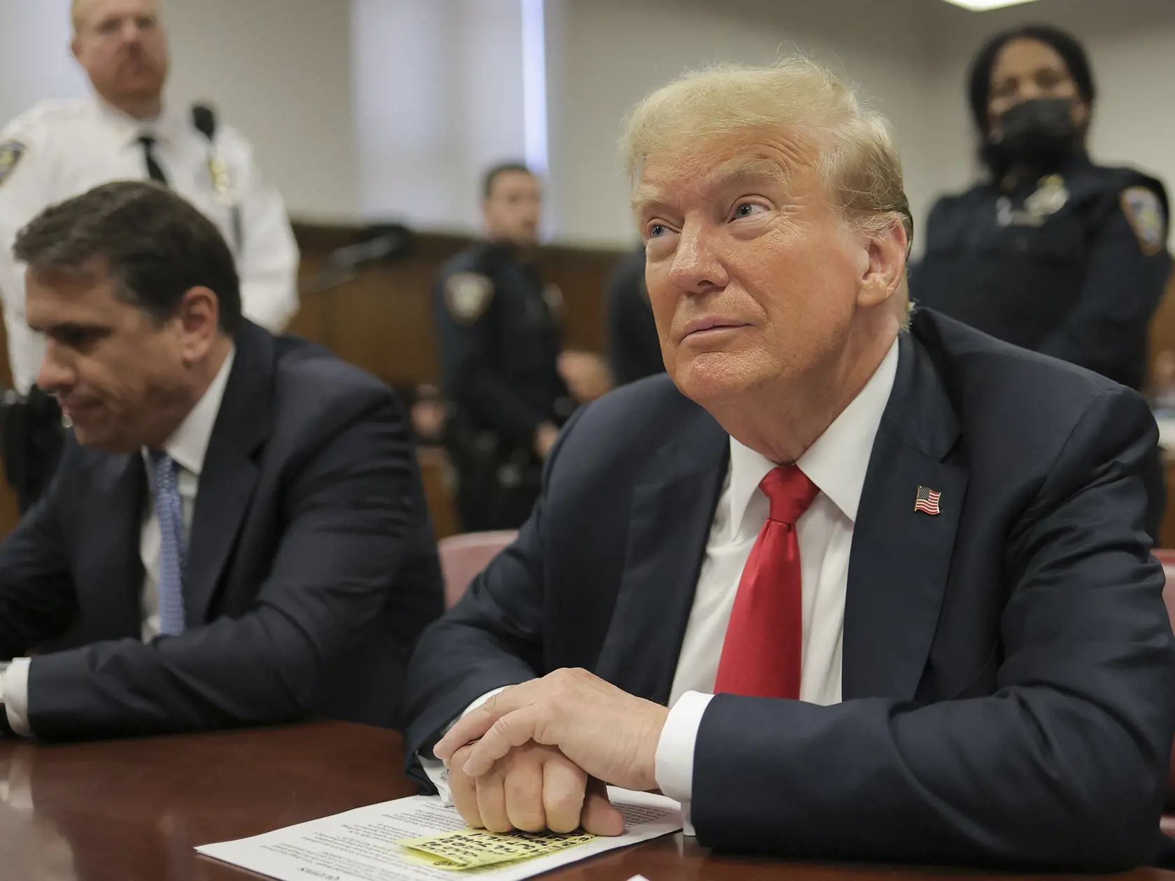Na snímke bývalý americký prezident Donald Trump na súde v New Yorku 28. mája 2024 v New Yorku.