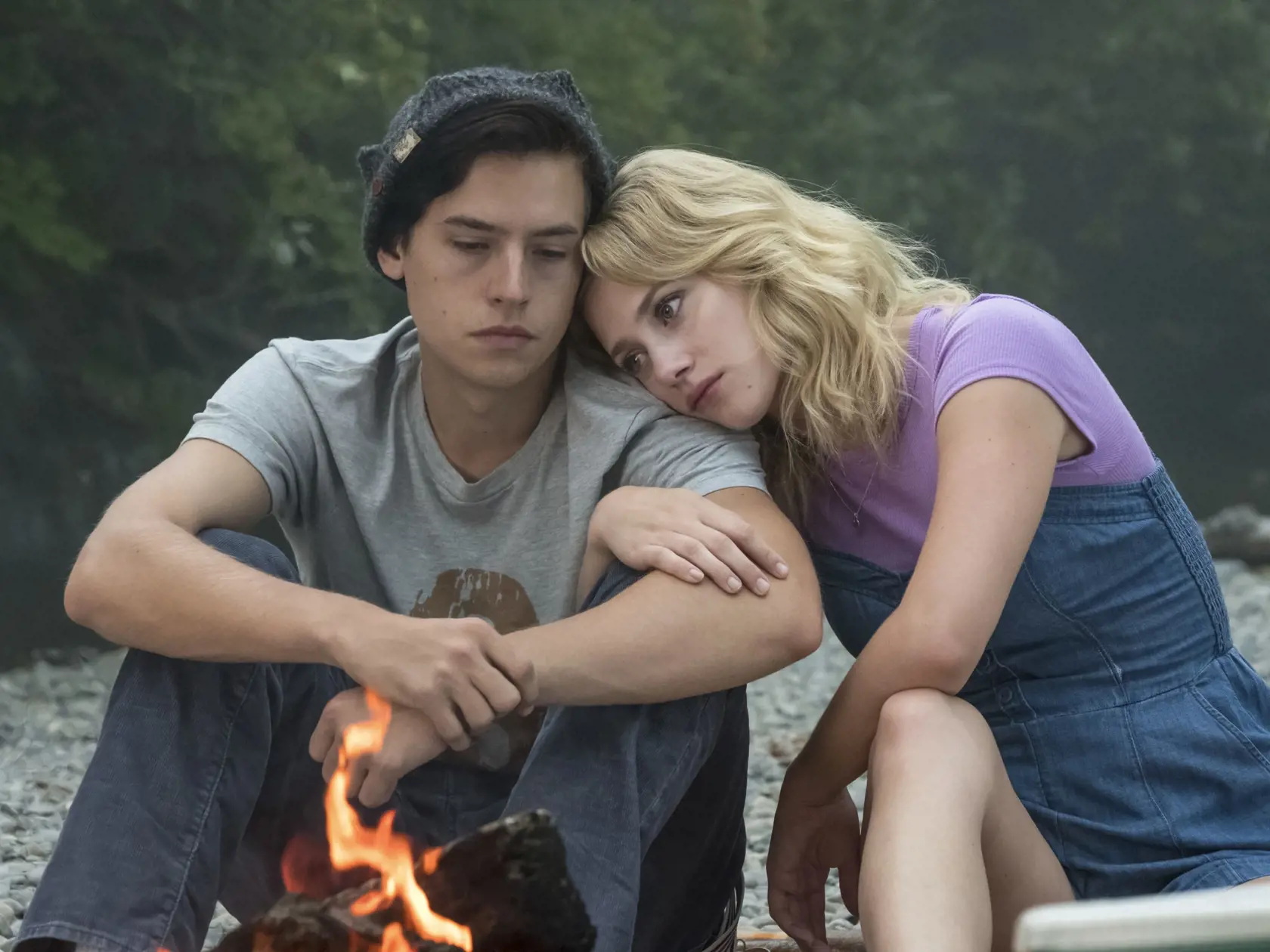 Cole Sprouse a  Lili Reinhart