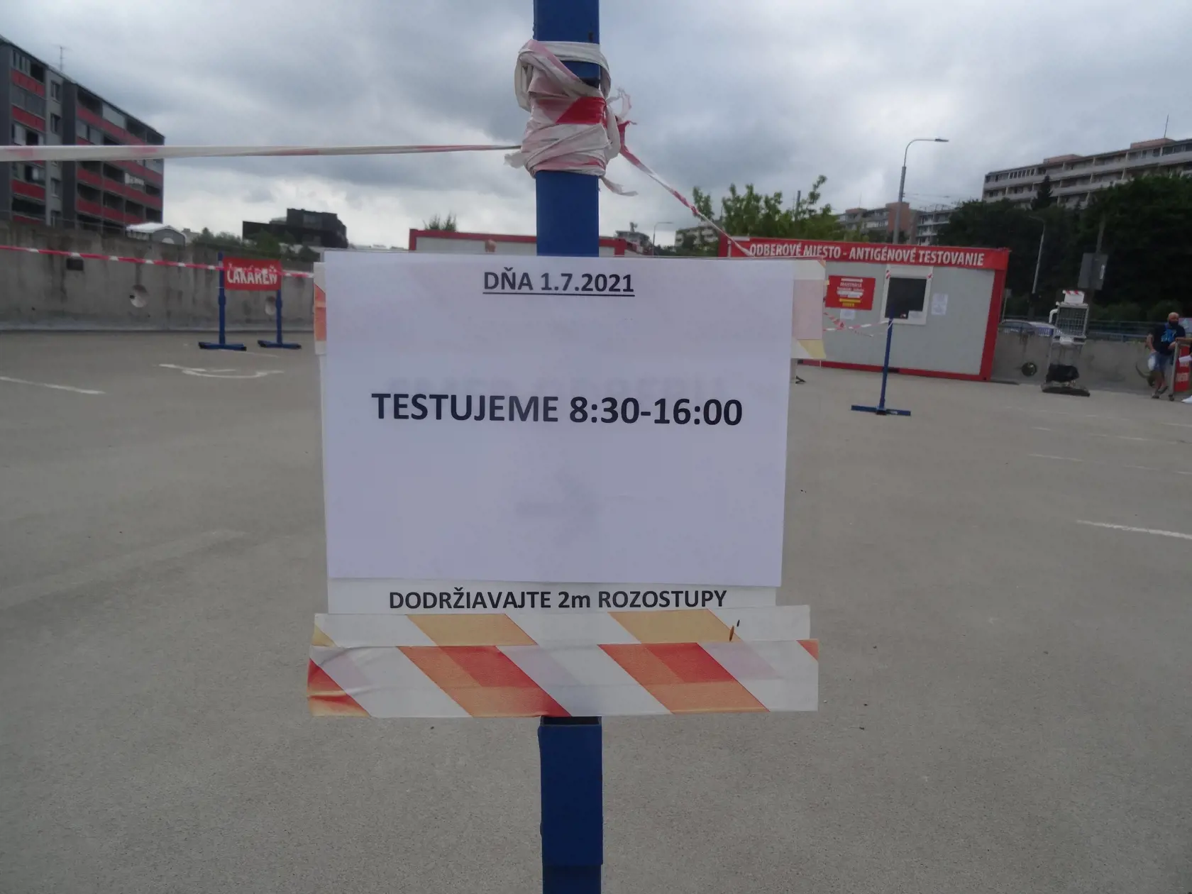 Miroslav Špak, ktorý prevádzkuje MOM-ku na parkovisku pri Steel Arene v Košiciach s výnimkou nedele bude testovať aj počas sviatkov.