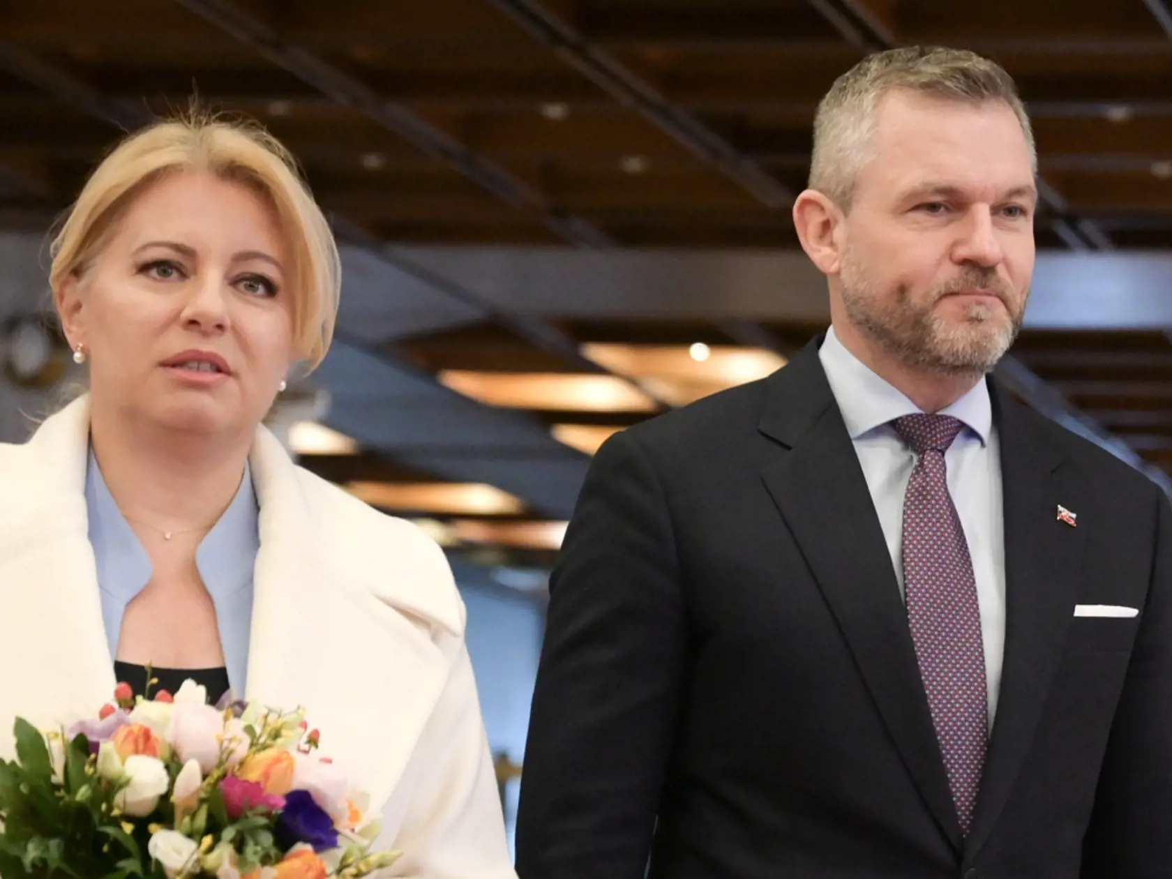 Na snímke  prezidentka SR Zuzana Čaputová a predseda NR SR Peter Pellegrini (Hlas-SD) prichádzajú do pléna Národnej rady SR 18. januára 2024 v Bratislave. Nesprávne alebo dôkladne nepripravené nastavenie novely Trestného zákona by mohlo spôsobiť nepredvídateľné celospoločenské škody a nezvratné zásahy do práv poškodených osôb. Vyhlásila to prezidentka SR Zuzana Čaputová v pléne Národnej rady (NR) SR. Argumenty vlády na zrýchlený režim podľa nej neobstoja. Zdôvodnenie vidí skôr vo výroku premiéra