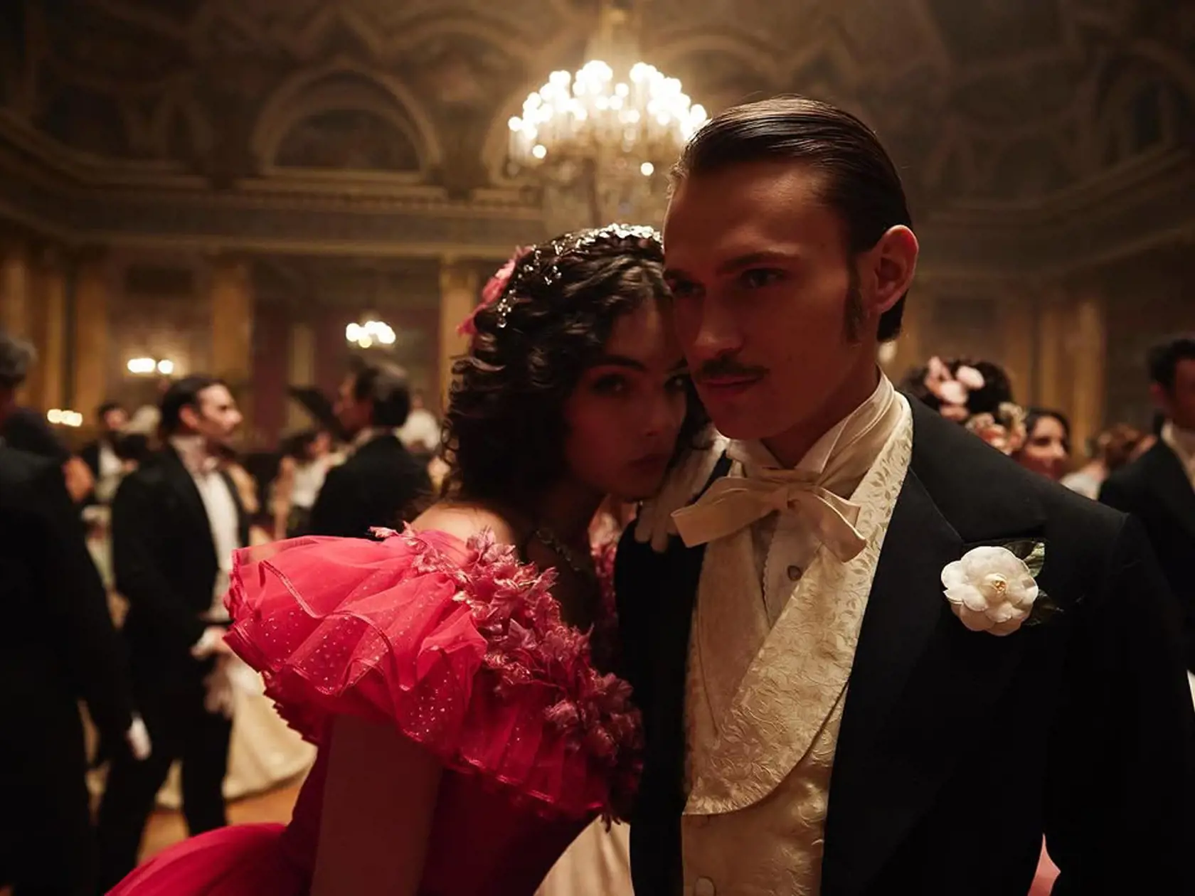 Deva v novom historickom seriáli na Netflixe Gepard. Pokračuje v maminých šľapajach. Monica Bellucci je na ňu hrdá!