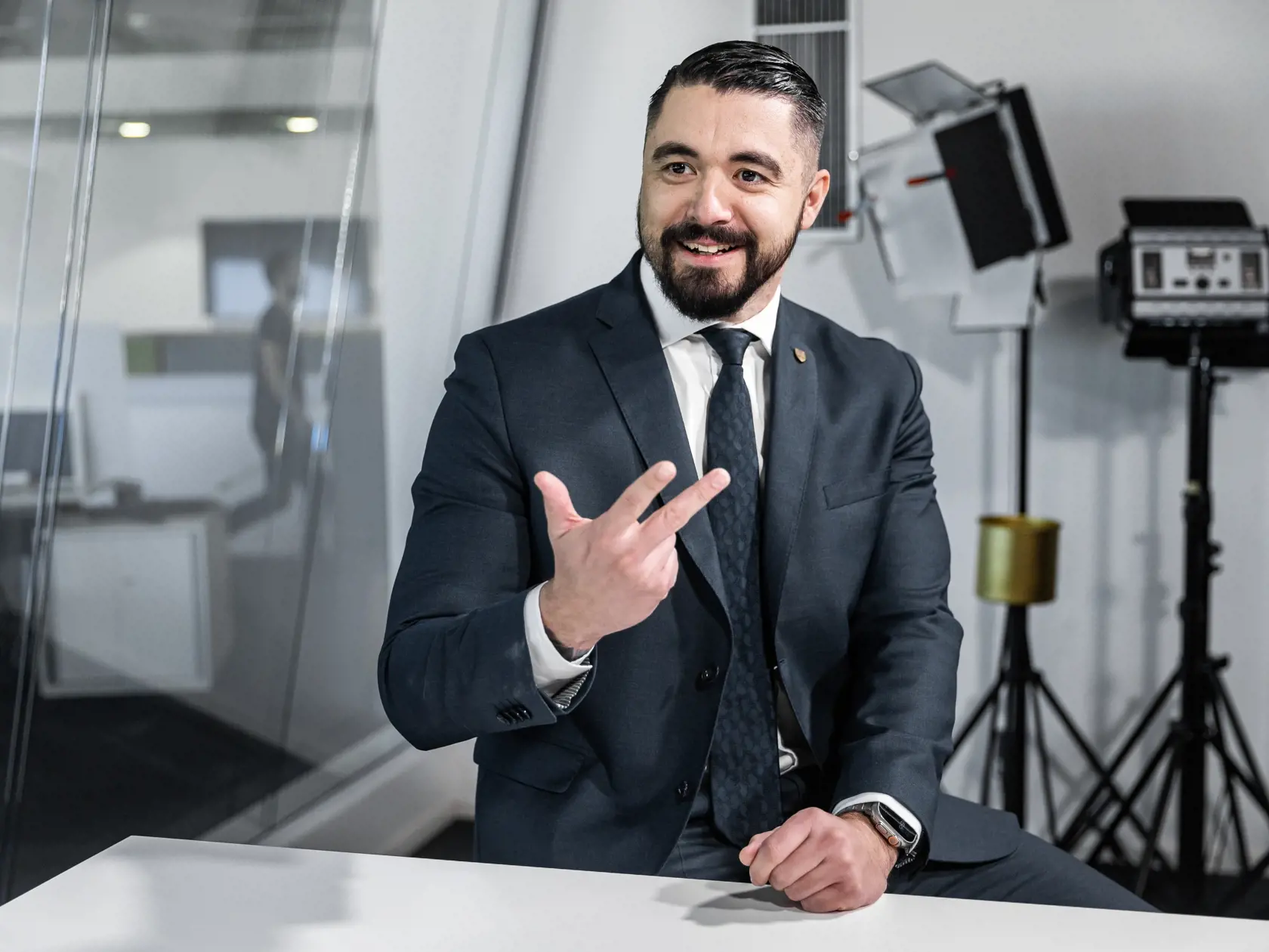Pavol Gašpar. Bývalý vyšší súdny úradník, neskôr advokát, teraz štátny tajomník ministerstva spravodlivosti.