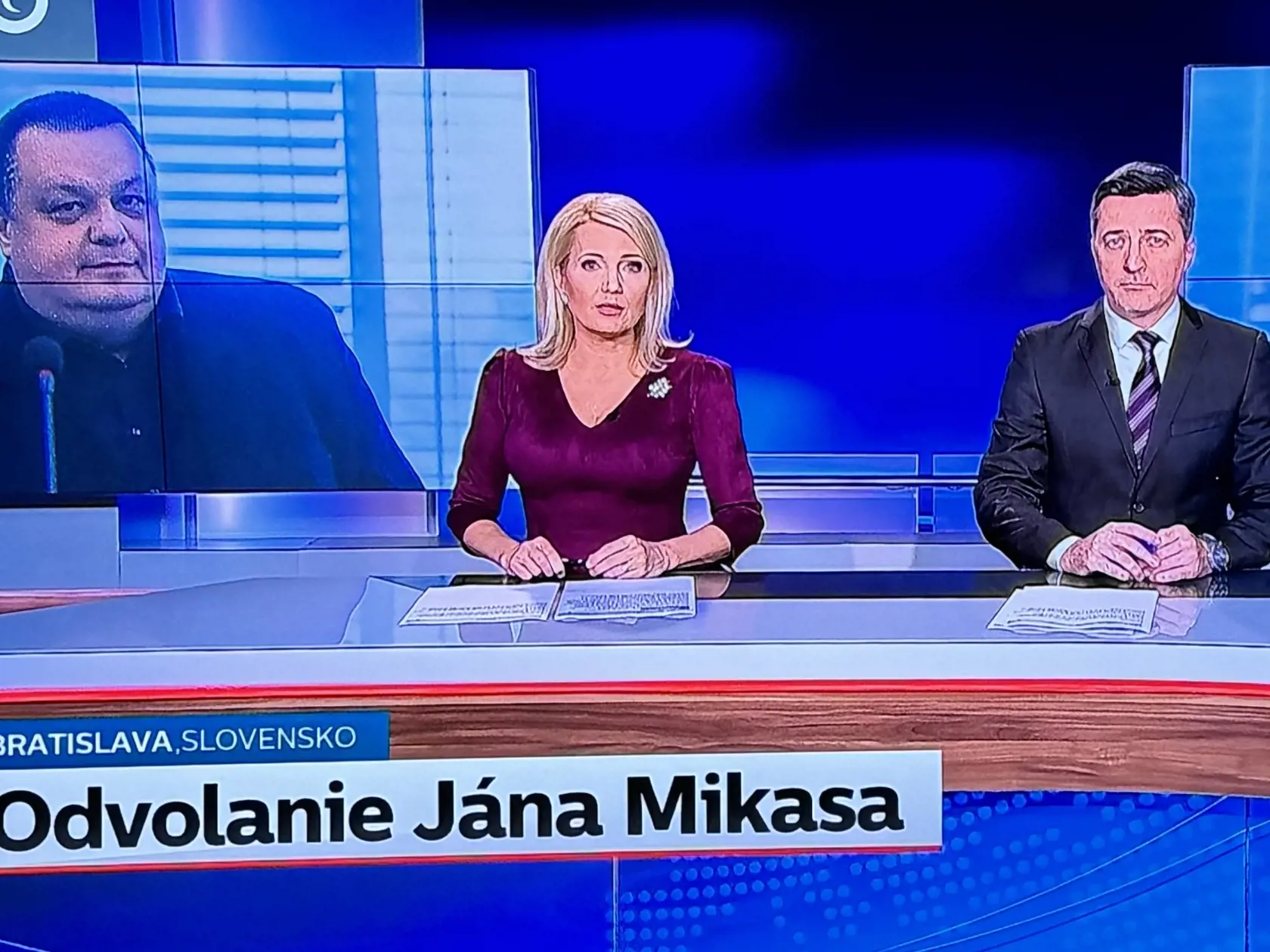 Aneta Parišková vyrazila divákom v správach dych. Pozrite na jej bujný dekolt.