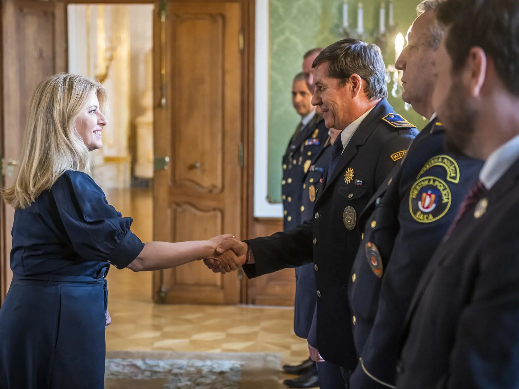 Na snímke prezidentka SR Zuzana Čaputová počas prijatia predstaviteľov Združenia náčelníkov obecných a mestských polícií Slovenska (ZNOMPS) v Bratislave v pondelok 24. apríla 2023.