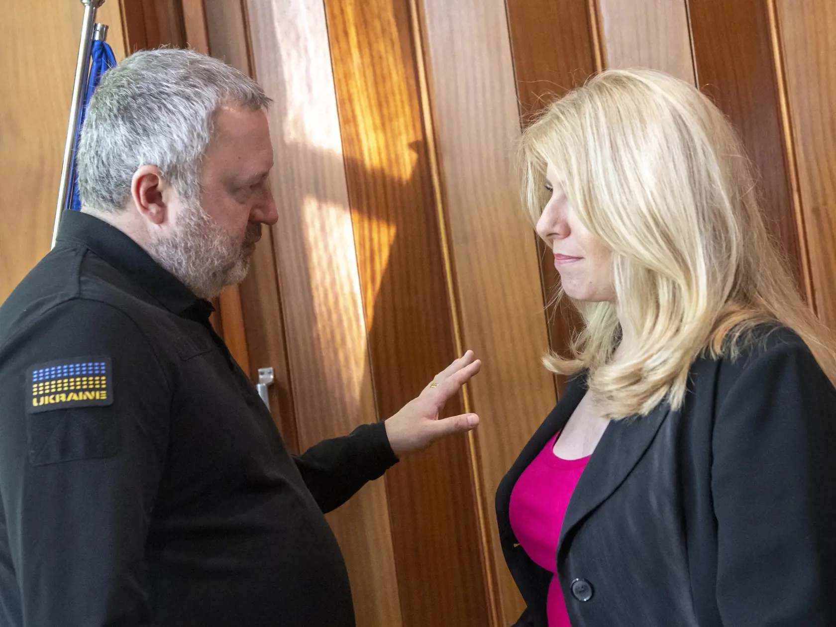 Na snímke vpravo prezidentka SR Zuzana Čaputová a vľavo generálny prokurátor Ukrajiny Andrij Kostin 29. apríla 2023 v Kyjeve.