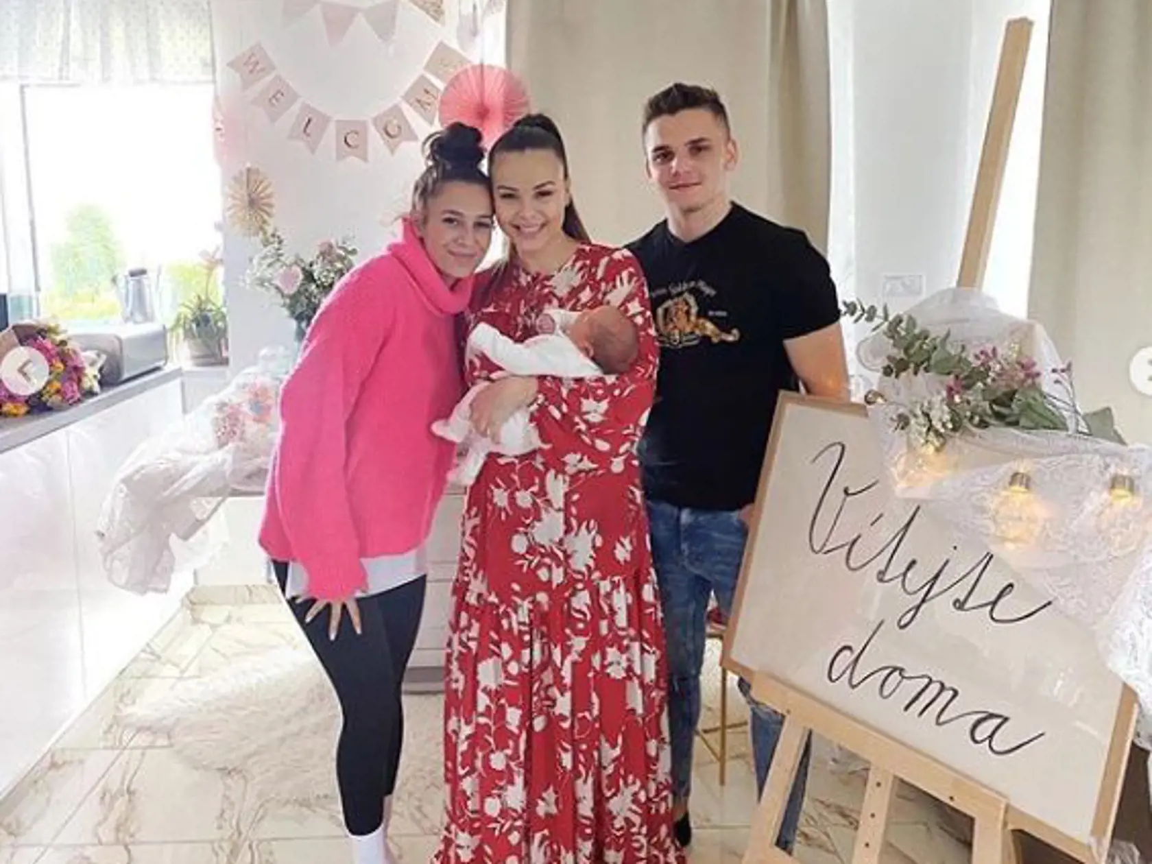 Bagárová mala doma pripravené nádherné privítanie, keď prišla s dcérkou Rumiou z pôrodnice domov.