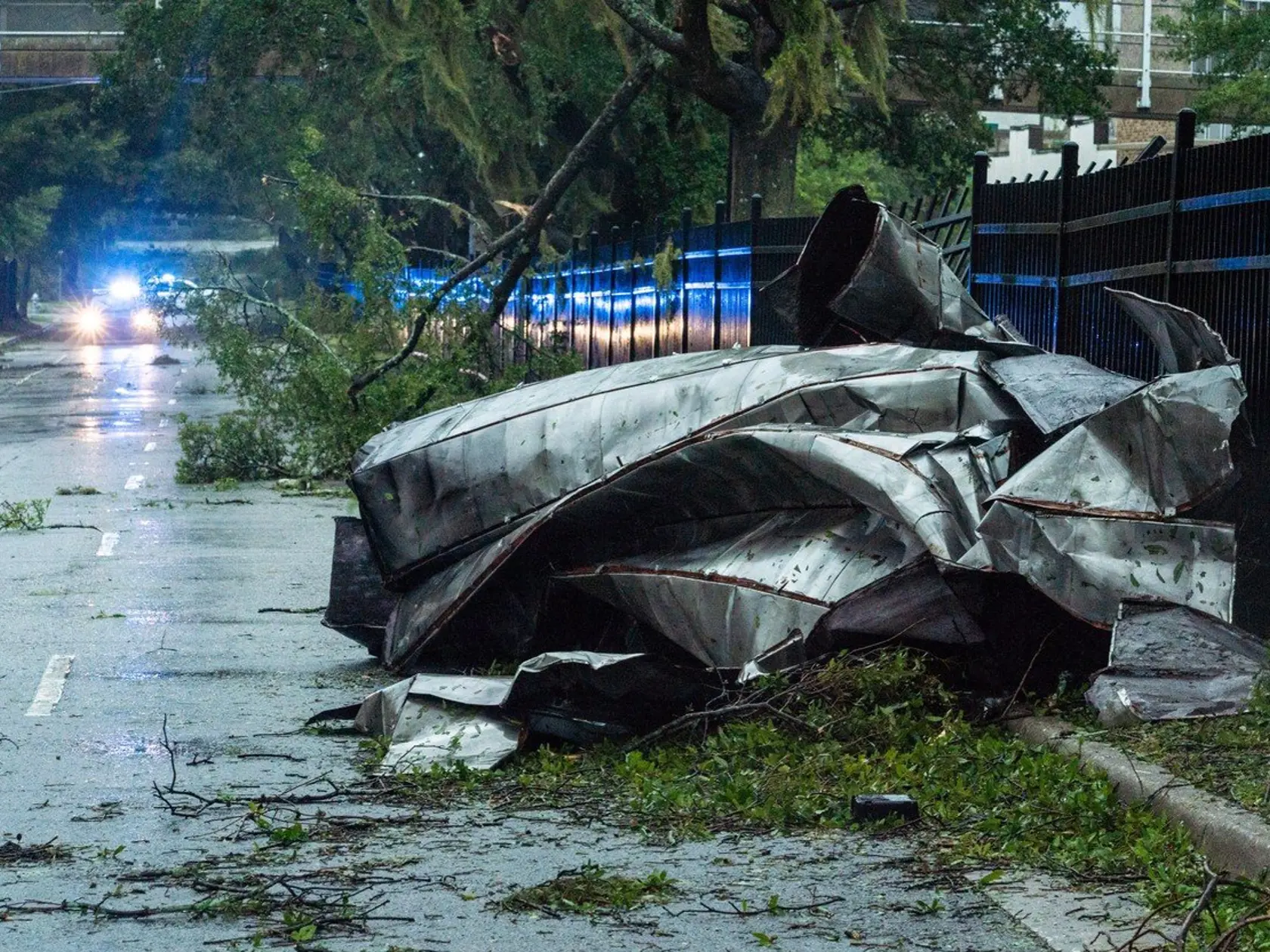 Hurikán Florence medzičasom zoslabol na tropickú búrku.