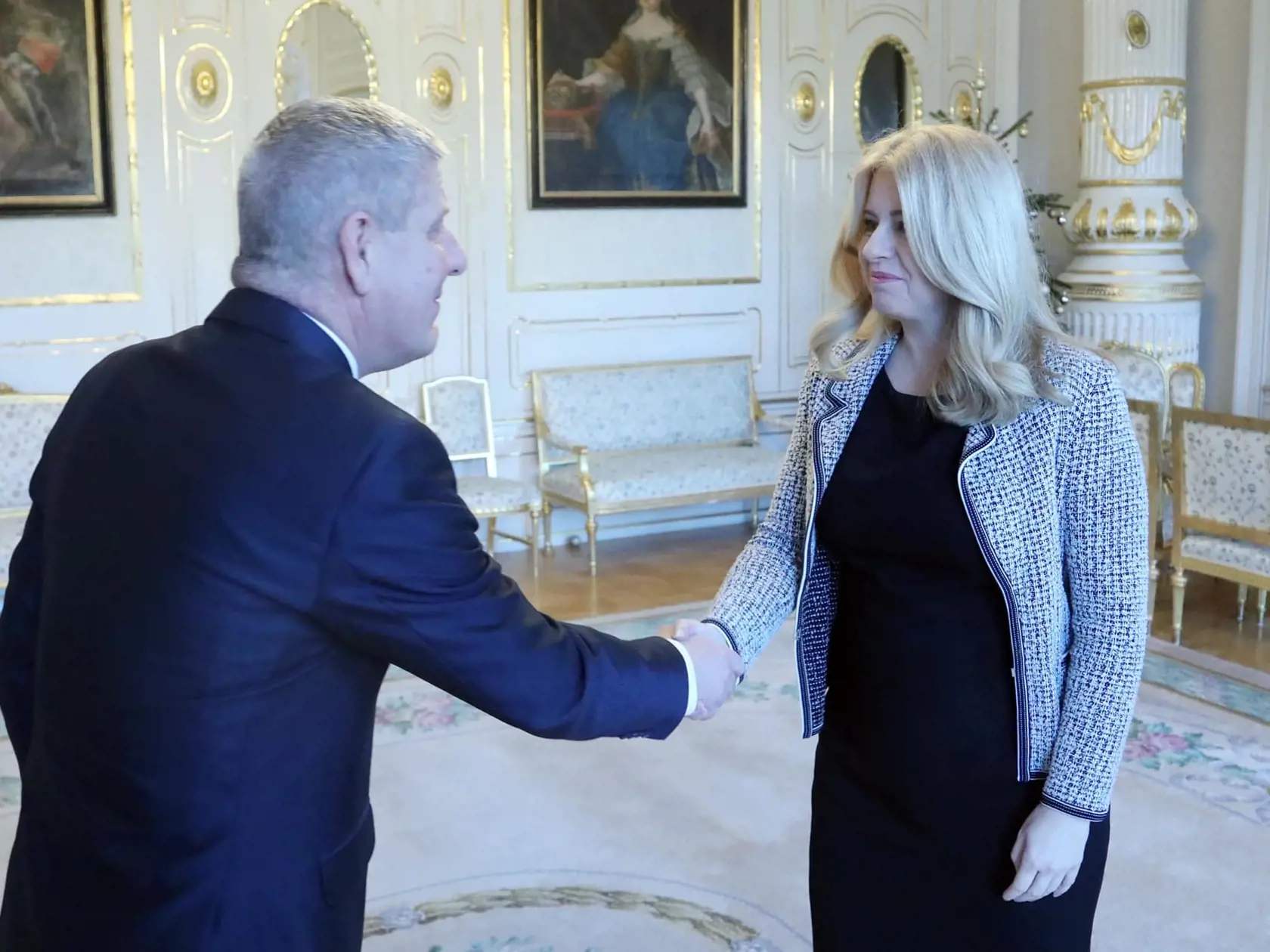 Čaputová a dočasne poverený minister zdravotníctva Lengvarský na stretnutí v Prezidentskom paláci.