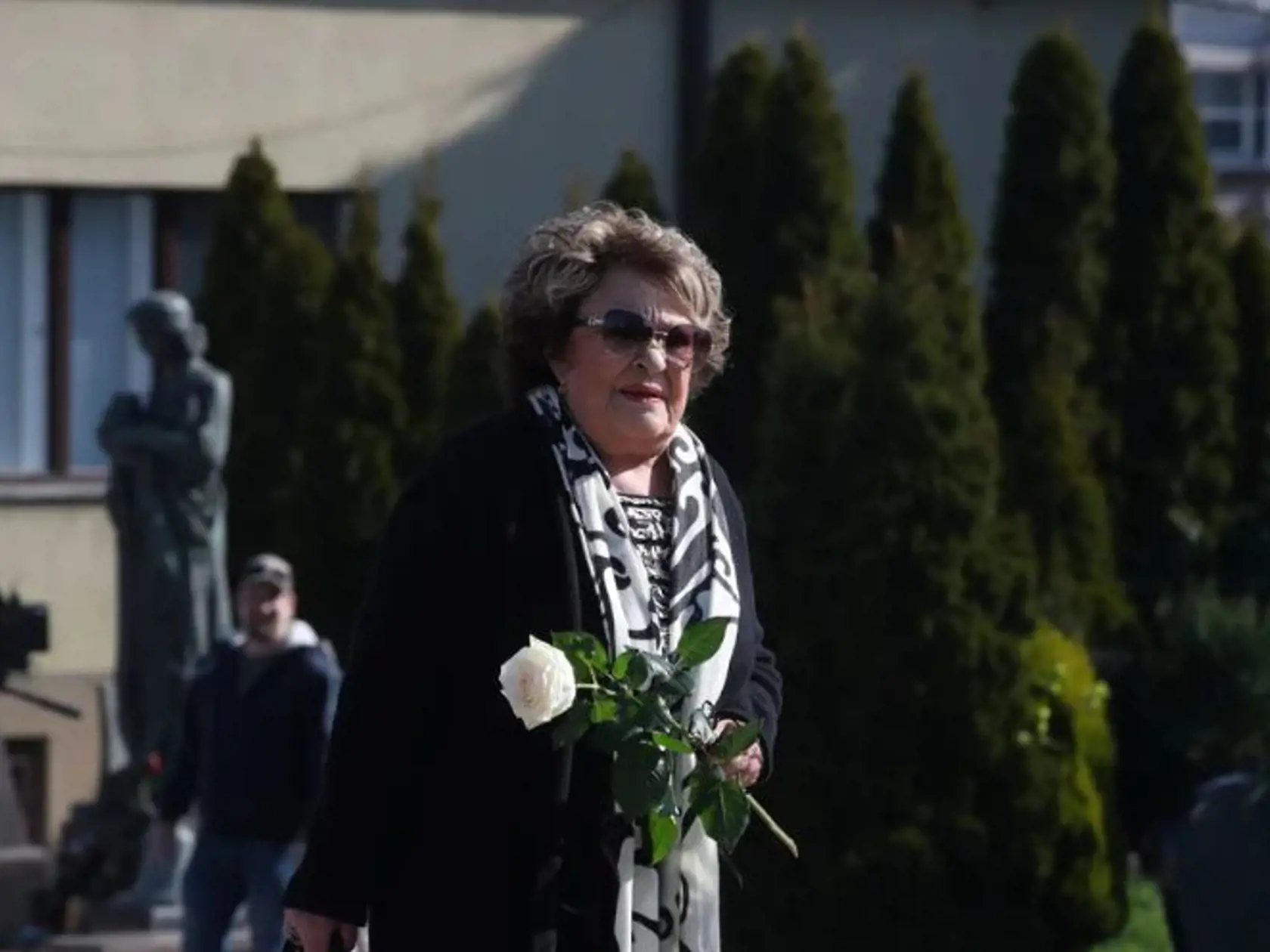 Pohreb zabávača Josefa Náhlovského (†72). Na snímke Jiřina Bohdalová.