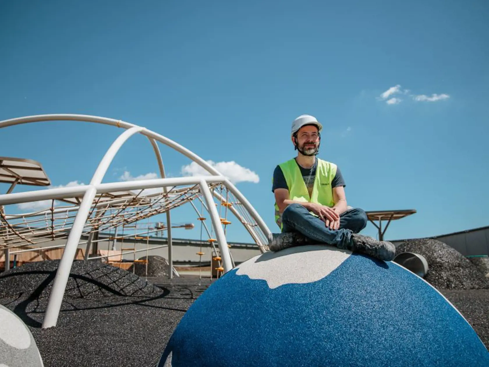 Architekt Marián Trcka: Detské ihriská na Nivách majú deťom pomôcť prekonávať samých seba.