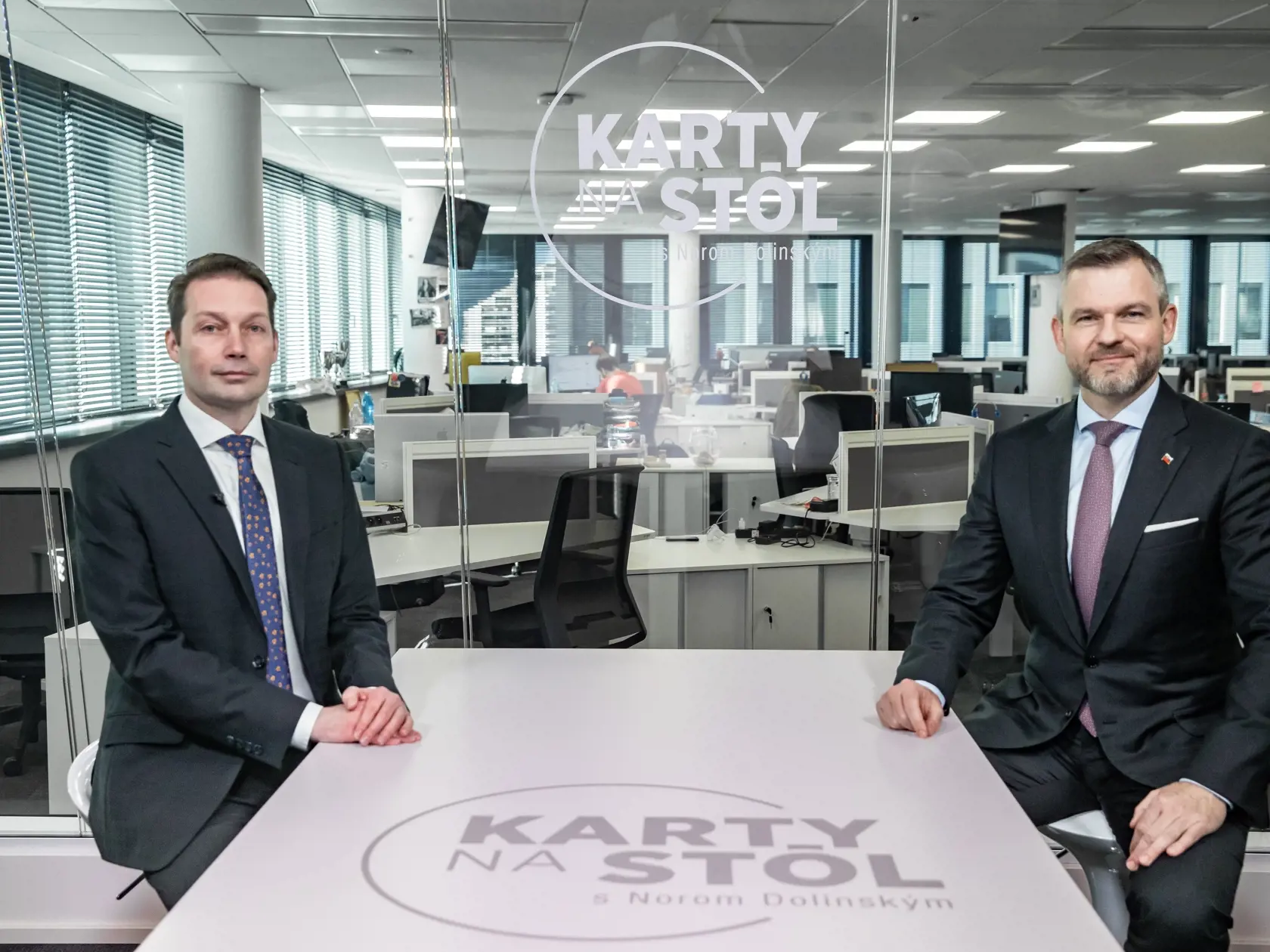 Diskusná relácia "Karty na stôl", ktorej hosťom bol Peter Pellegrini.