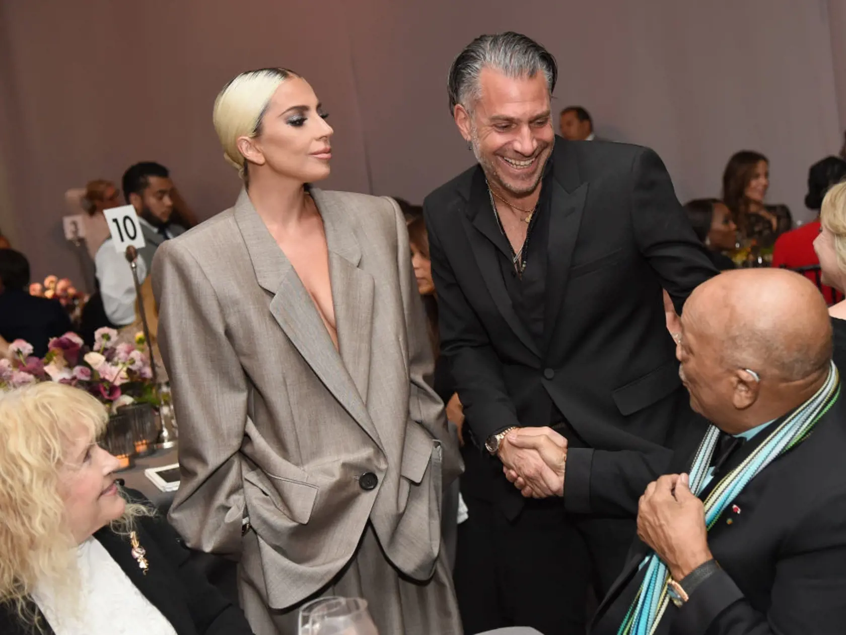 Lady Gaga sa mala s Christianom rozísť preto, že bol prehnane žiarlivý.