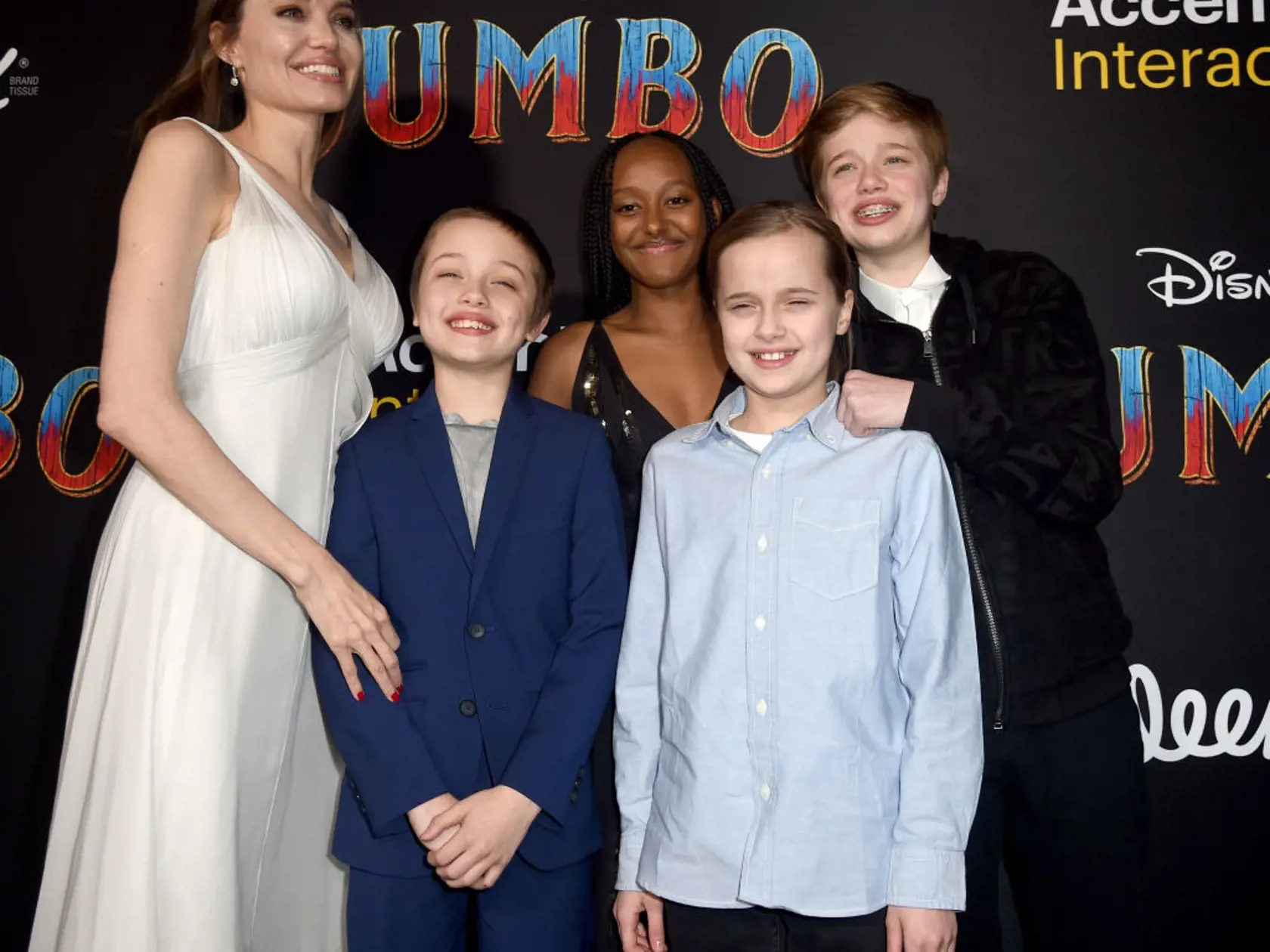 LOS ANGELES, CALIFORNIA - MARCH 11: Angelina Jolie, Knox Leon Jolie-Pitt, Zahara Marley Jolie-Pitt, Vivienne Marcheline Jolie-Pitt, and Shiloh Nouvel Jolie-Pitt attend the premiere of Disney's "Dumbo" at El Capitan Theatre on March 11, 2019 in Los Angeles, California. (Photo by Kevin Winter/Getty Images)