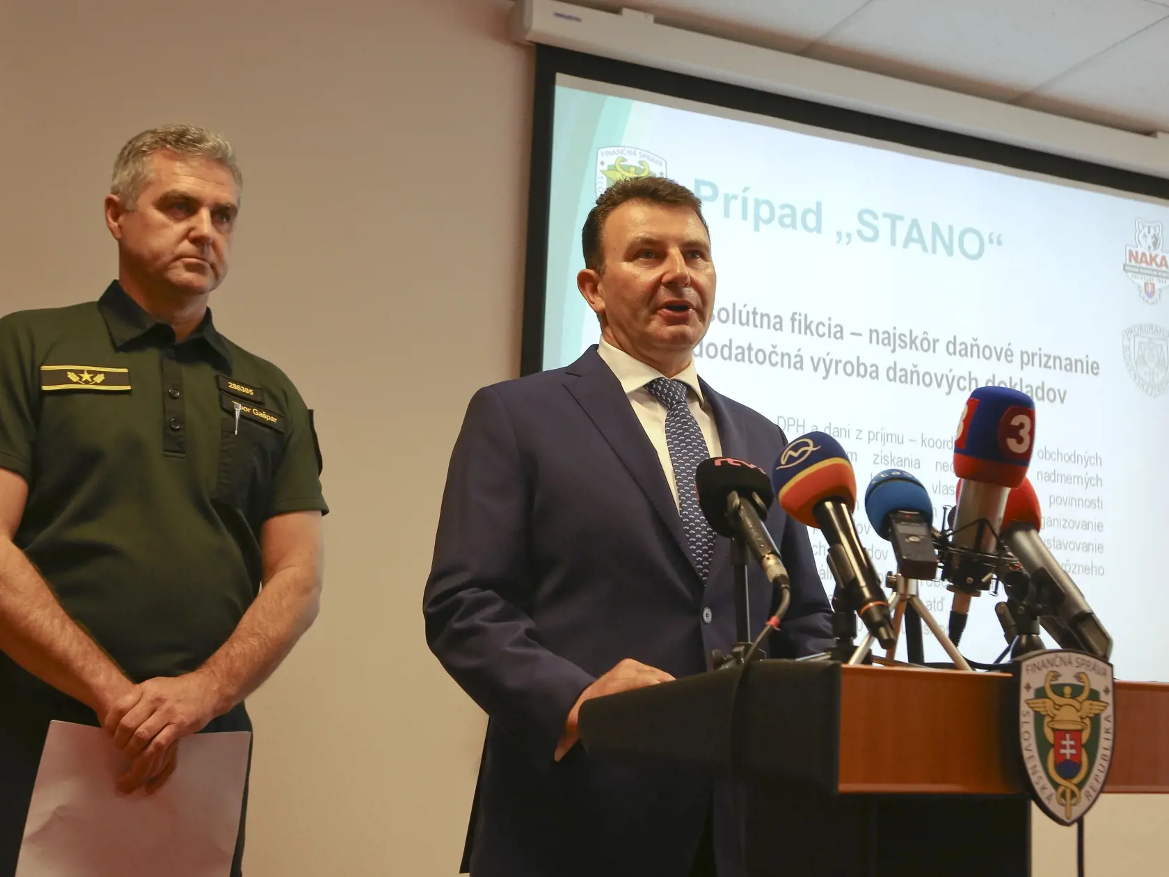 Exšéf Finančnej správy František Imrecze mal hovoriť o úplatkoch na úrade.