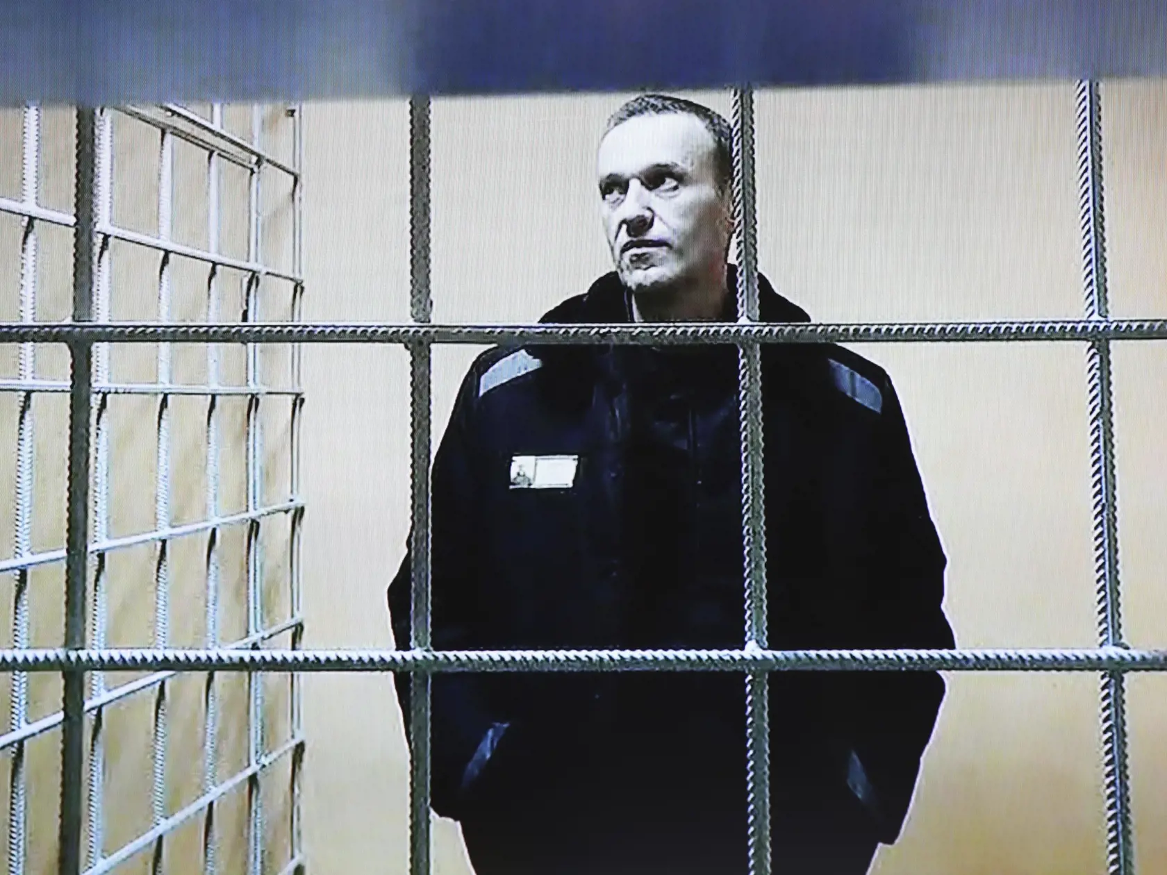 JB 6 Petuški - Ruský opozičný líder Alexej Navaľnyj  počas videolinku z väznice na súde v meste Petuški, 120 km východne od Moskvy 28. decembra 2021. FOTO TASR/AP 

Russian opposition leader Alexei Navalny is seen in a video link from a prison during a court session in Petushki, Vladimir region, about 120 kilometers (75 miles) east of Moscow, Russia, Tuesday, Dec. 28, 2021. Jailed Russian opposition leader Alexey Navalny appears in the Petushinsky court via video link at a hearing on his lawsuit