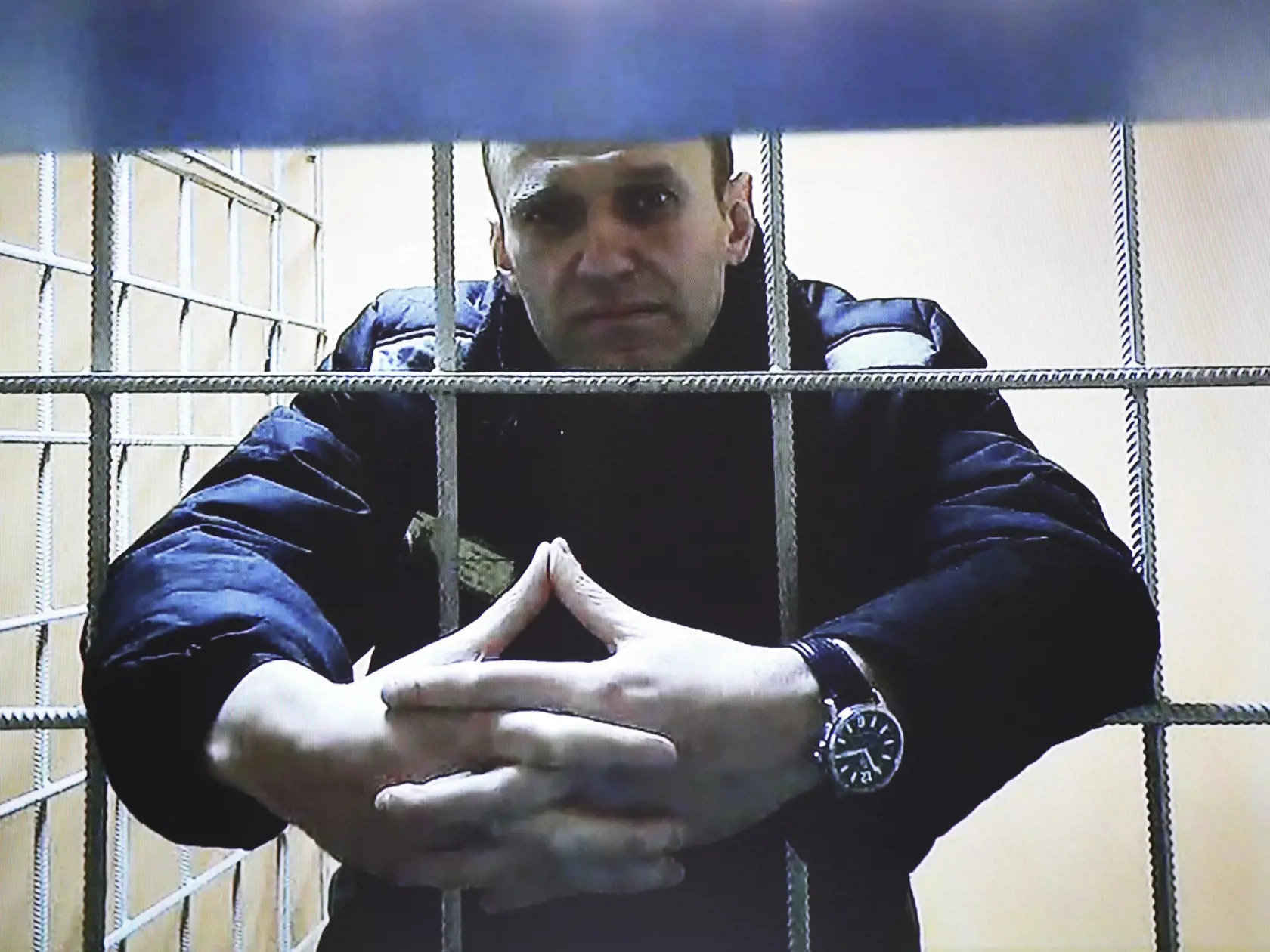 JB 5 Petuški - Ruský opozičný líder Alexej Navaľnyj  počas videolinku z väznice na súde v meste Petuški, 120 km východne od Moskvy 28. decembra 2021. FOTO TASR/AP 

Russian opposition leader Alexei Navalny is seen in a video link from a prison, during a court session in Petushki, Vladimir region, about 120 kilometers (75 miles) east of Moscow, Russia, Tuesday, Dec. 28, 2021. Jailed Russian opposition leader Alexey Navalny appears in the Petushinsky court via video link at a hearing on his lawsui
