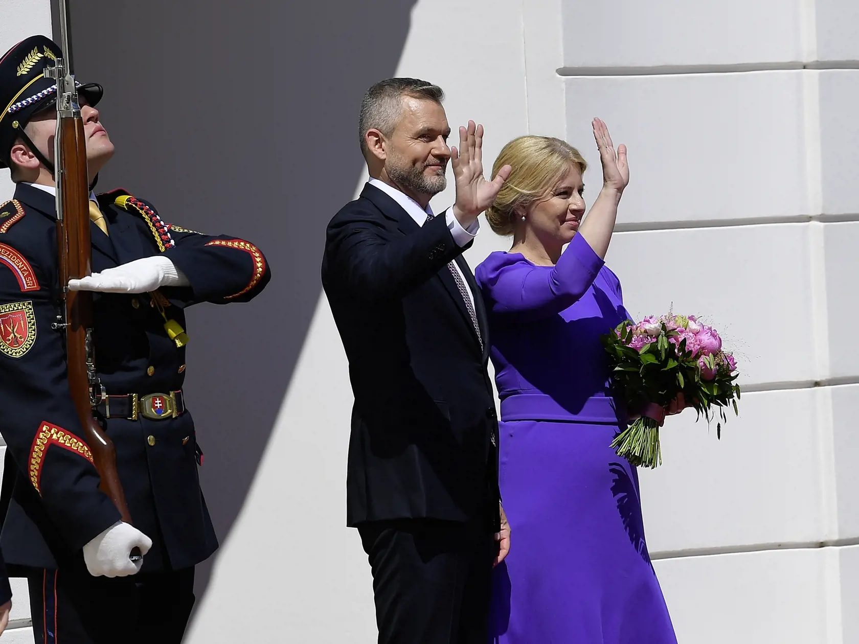 V rovnakej situácii. Kiskovci sa v Prezidentskom paláci striedali so Zuzanou Čaputovou, ktorú po piatich rokoch vymenil Peter Pellegrini.