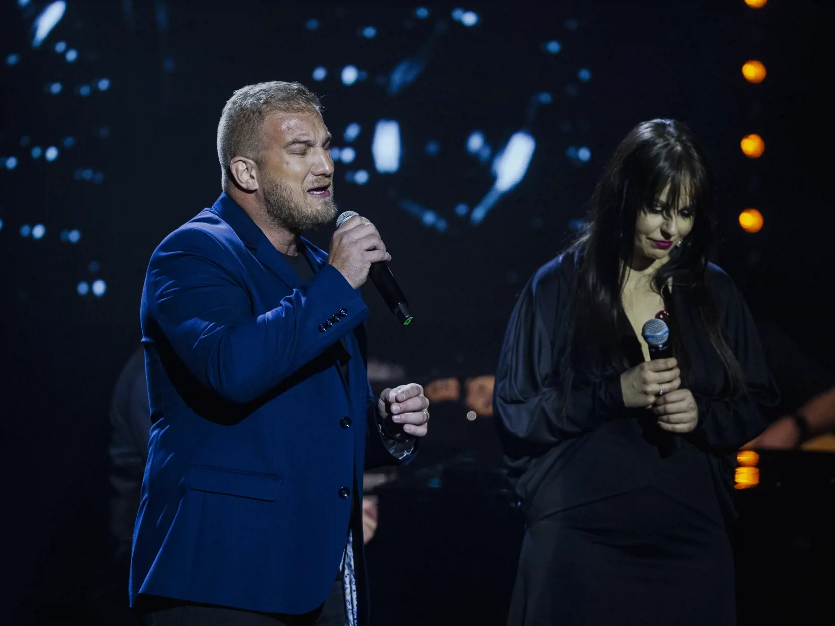Na snímke Lukáš Adamec a Katarína Knechtová počas slávnostného galavečera pri príležitosti 25. ročníka odovzdávania cien TREND TOP.