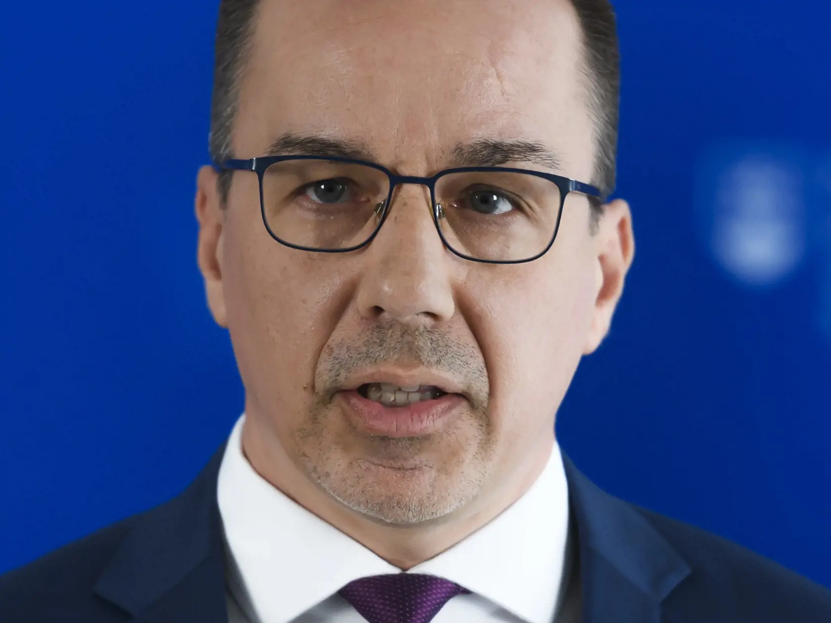 Na snímke minister práce, sociálnych vecí a rodiny SR Erik Tomáš (Hlas-SD) počas tlačovej konferencie na tému: Začína sa vyplácanie rodičovského dôchodku na rok 2024 a spustenie automatického výpočtu dôchodku (na portáli elektronický úver poistenca). V Bratislave 3. júna 2024. FOTO TASR - Jaroslav Novák