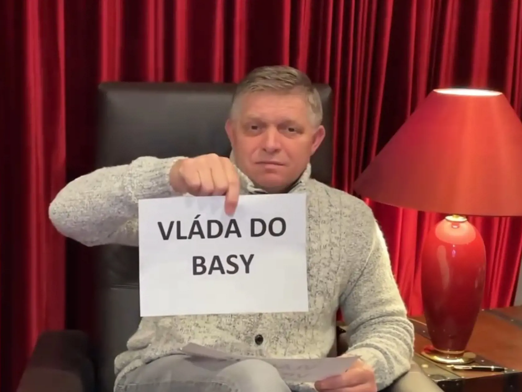 Robert Fico tvrdí, že netuší, prečo by súčasná vláda mala ísť do basy alebo prečo by mala byť zodpovedná za vraždu Jána Kuciaka.