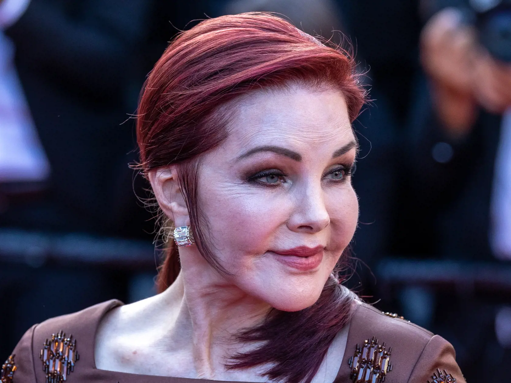Priscilla Presley (77)