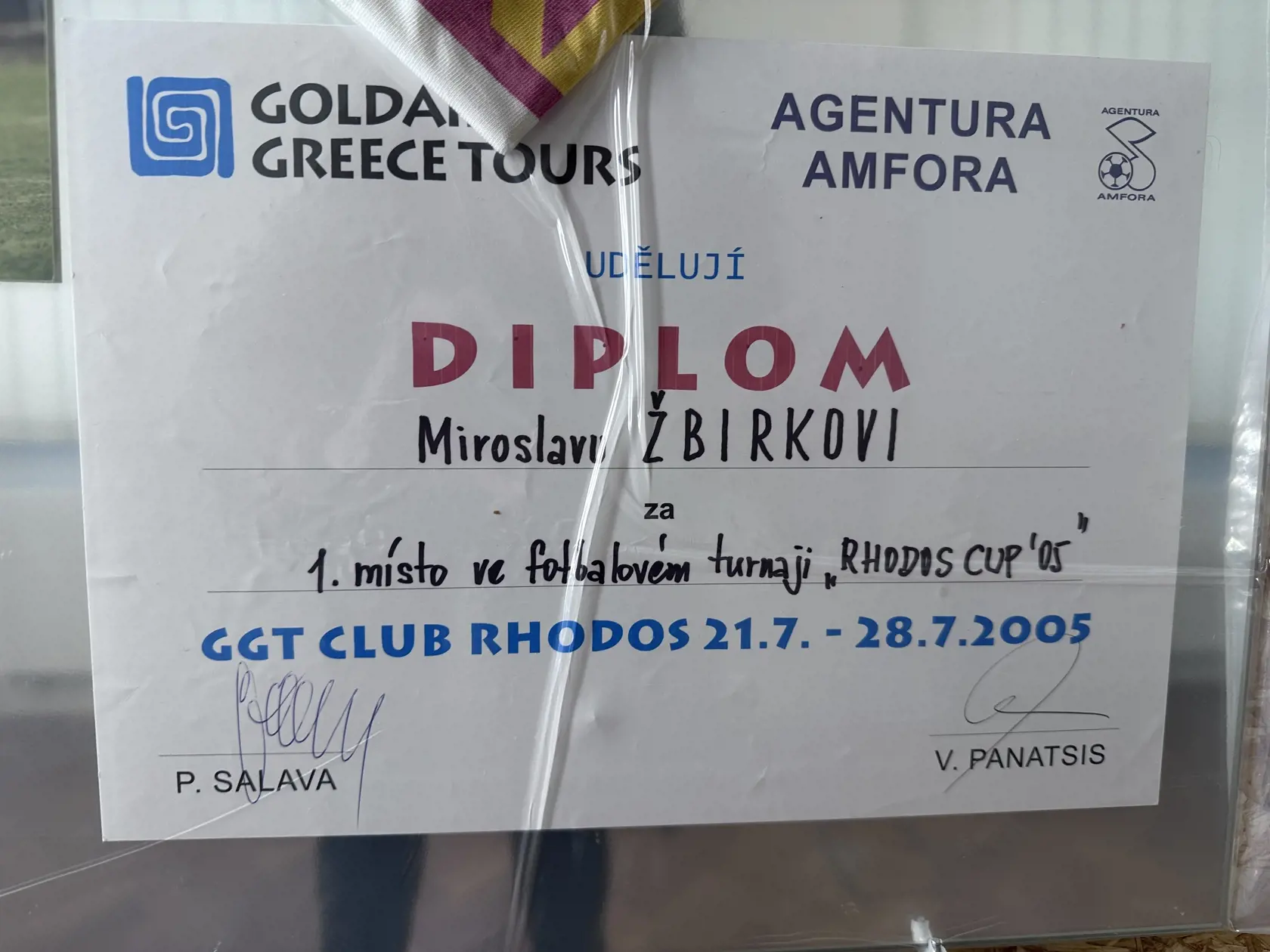 Diplom pre futbalistu Mekyho.
