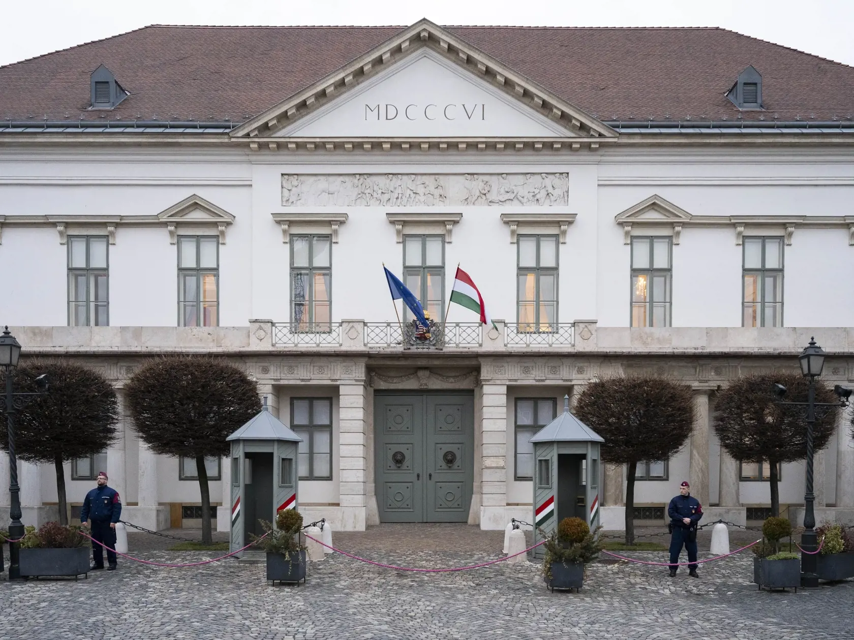 Na snímke Šándorov palác, oficiálne sídlo maďarskej hlavy štátu, 10. februára 2024 v Budapešti. Maďarská prezidentka Katalin Nováková odstúpila z funkcie hlavy štátu. V súvislosti s kauzou amnestie muža odsúdeného za utajovanie prípadu sexuálneho zneužívania v detskom domove to prezidentka oznámila v sobotu podvečer vo verejnoprávnej televízii M1.