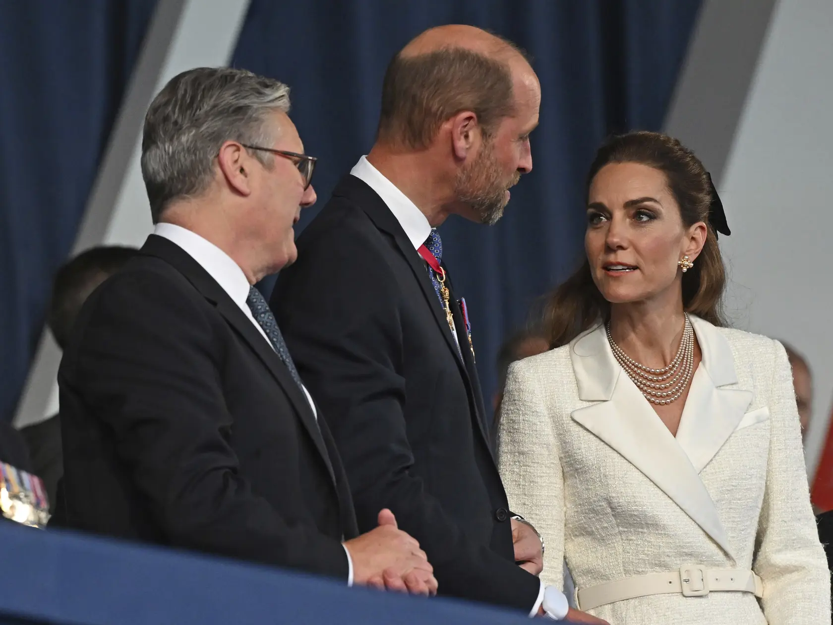 Na záberoch sa nachádza princ William s manželkou princeznou Kate.