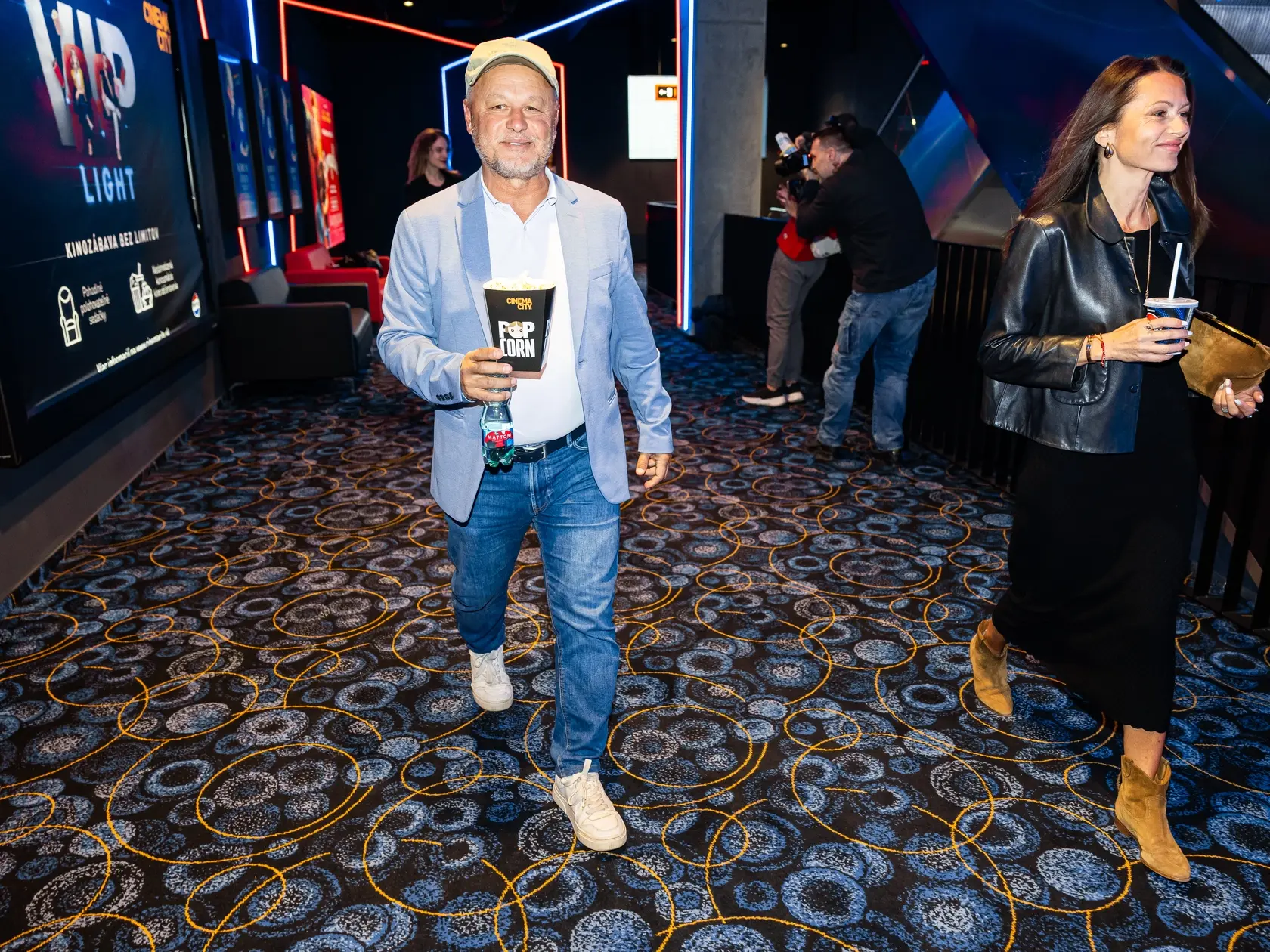 Premiéra filmu “Múdrost šťastia” - dokument o dalajlámovi. Na snímke tenisový tréner Marián Vajda.