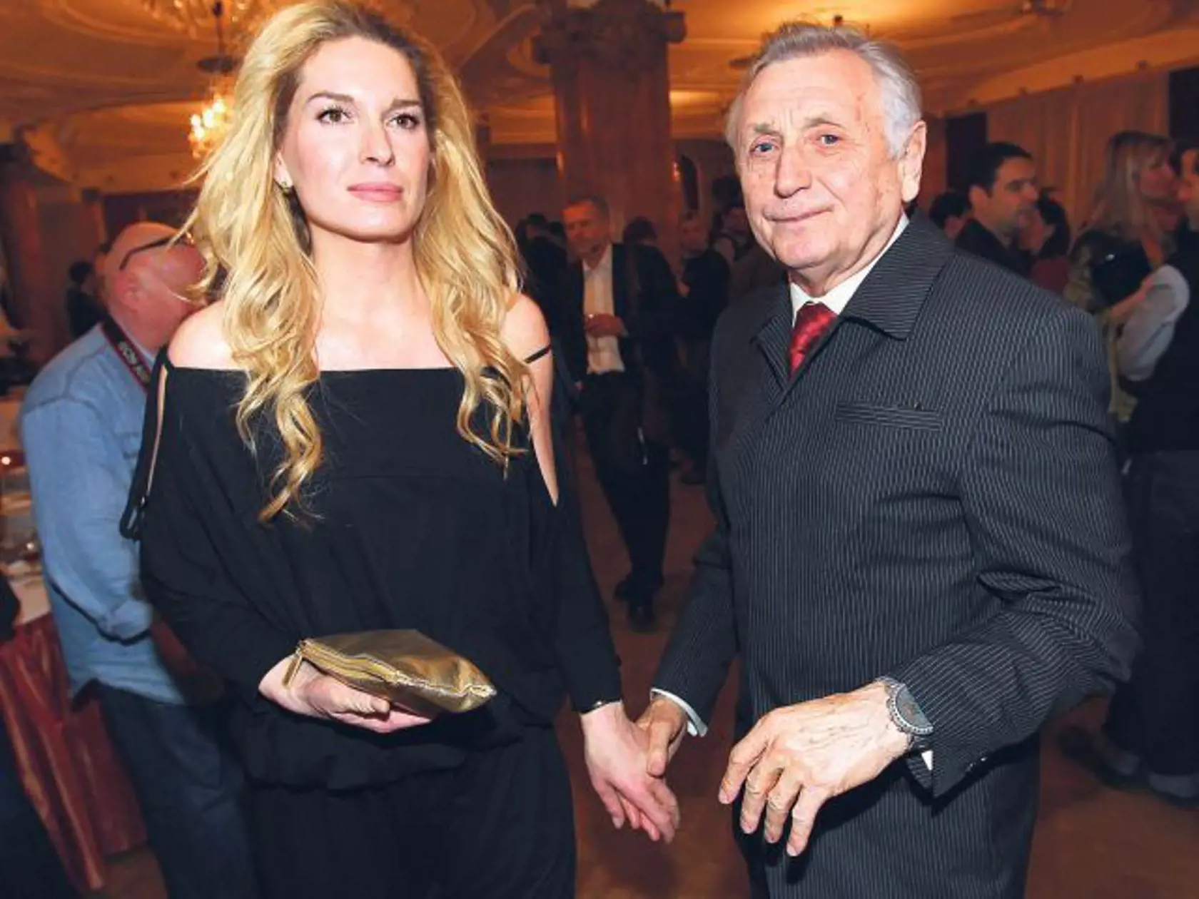 Mezi Olgou Menzelovou a jejím manželem Jiřím je vše v nejlepším pořádku. Už se zase vodí za ruce.