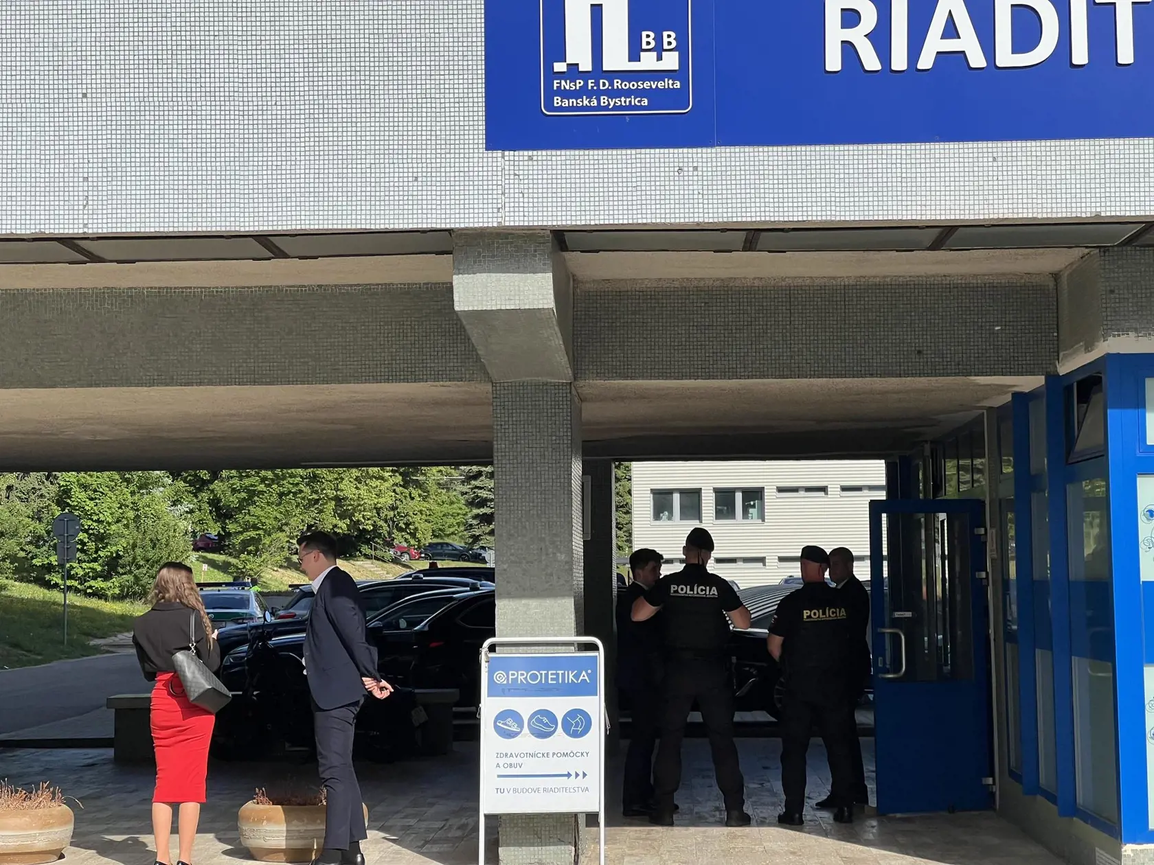 Fica operovali vo Fakultnej nemocnici s poliklinikou F.D. Roosevelta v Banskej Bystrici.