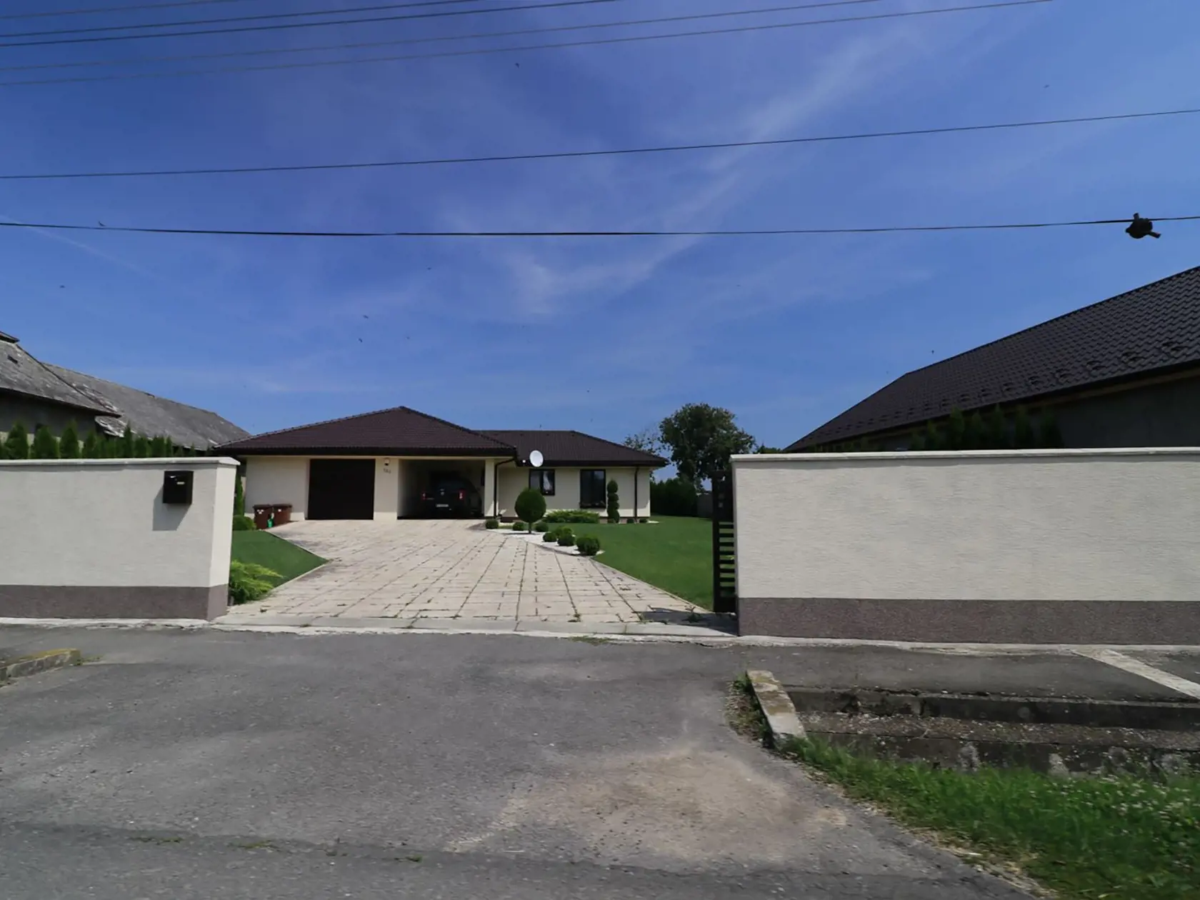 GYIMESIHO DOM V ČIČAROVCIACH  Nehnuteľnosť založil banke aj podnikateľom z Veľkej Lomnice.
