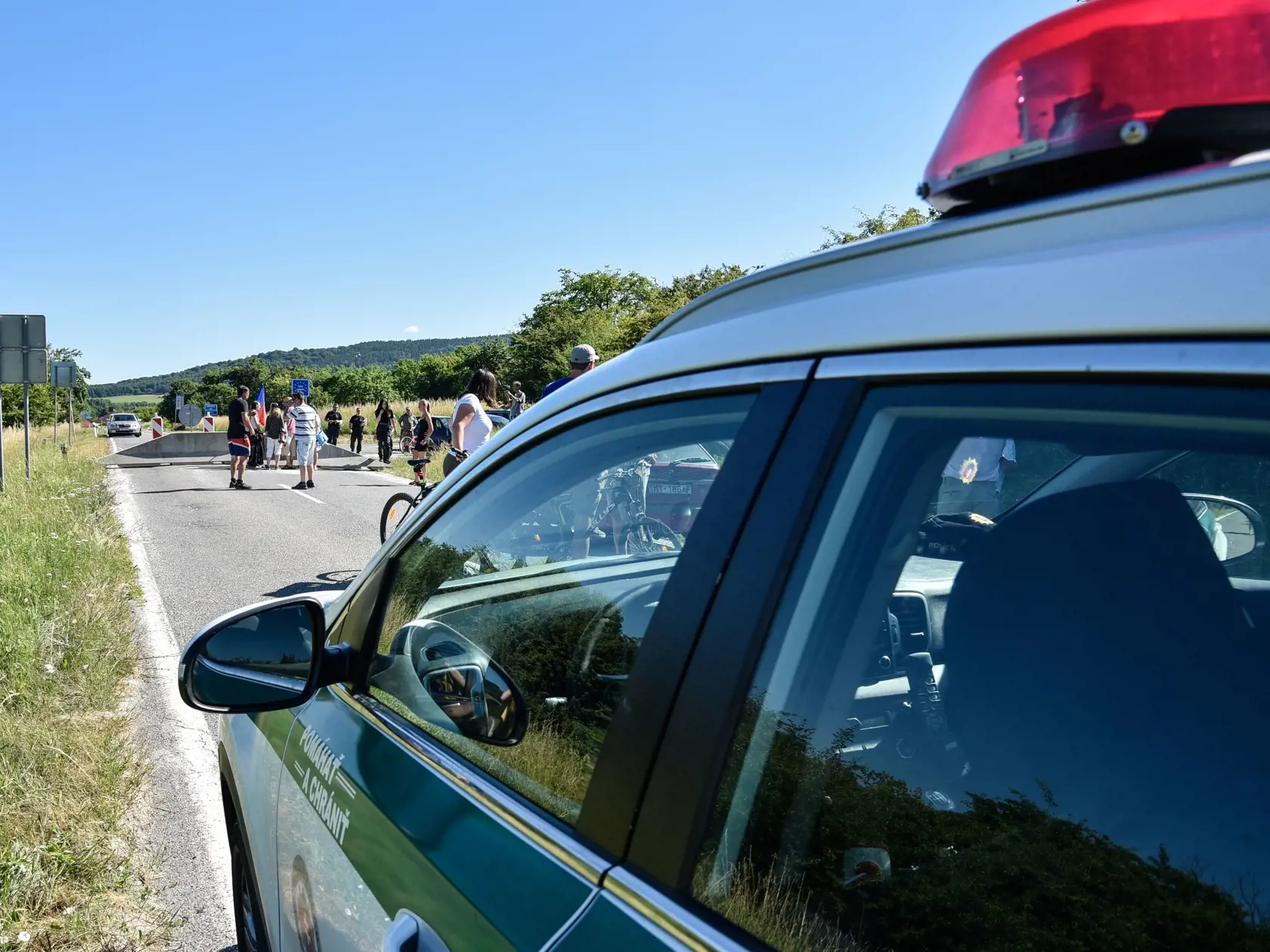 Na uzavretom Česko-Slovenskom hraničnom priechode Vrbovce – Velká nad Veličkou sa dnes konal protest.
